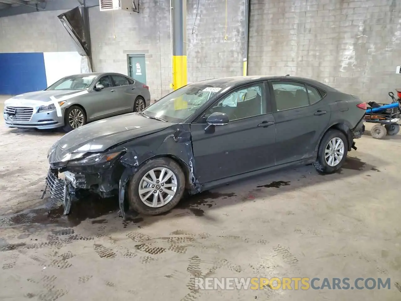1 Photograph of a damaged car 4T1DAACK3SU547384 TOYOTA CAMRY 2025