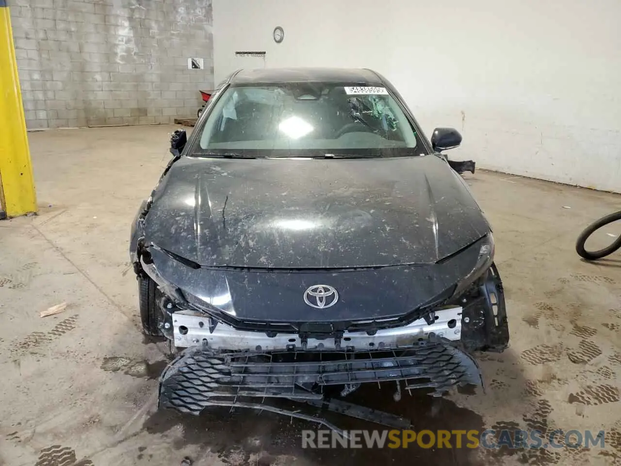 5 Photograph of a damaged car 4T1DAACK3SU547384 TOYOTA CAMRY 2025