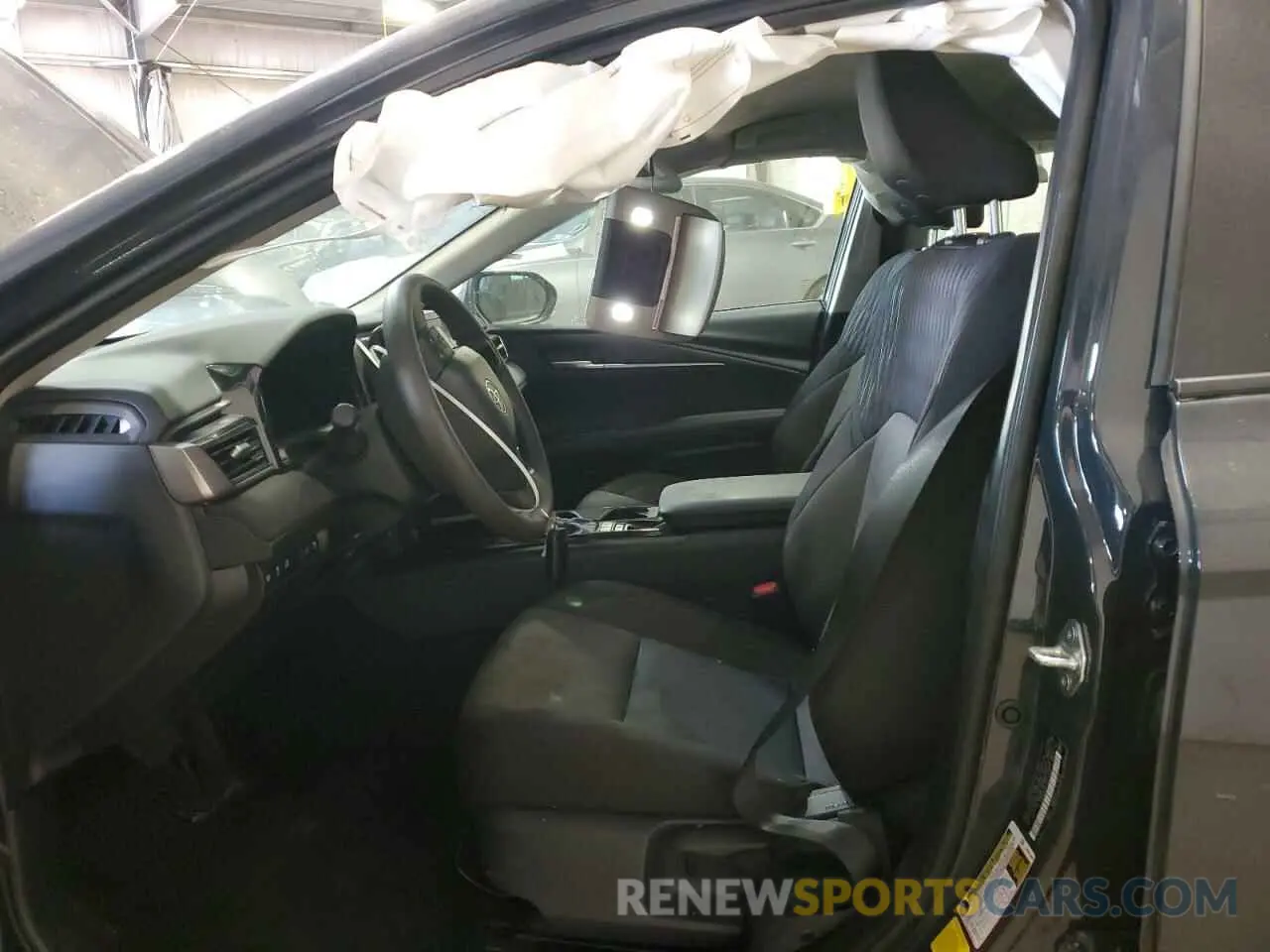 7 Photograph of a damaged car 4T1DAACK3SU547384 TOYOTA CAMRY 2025