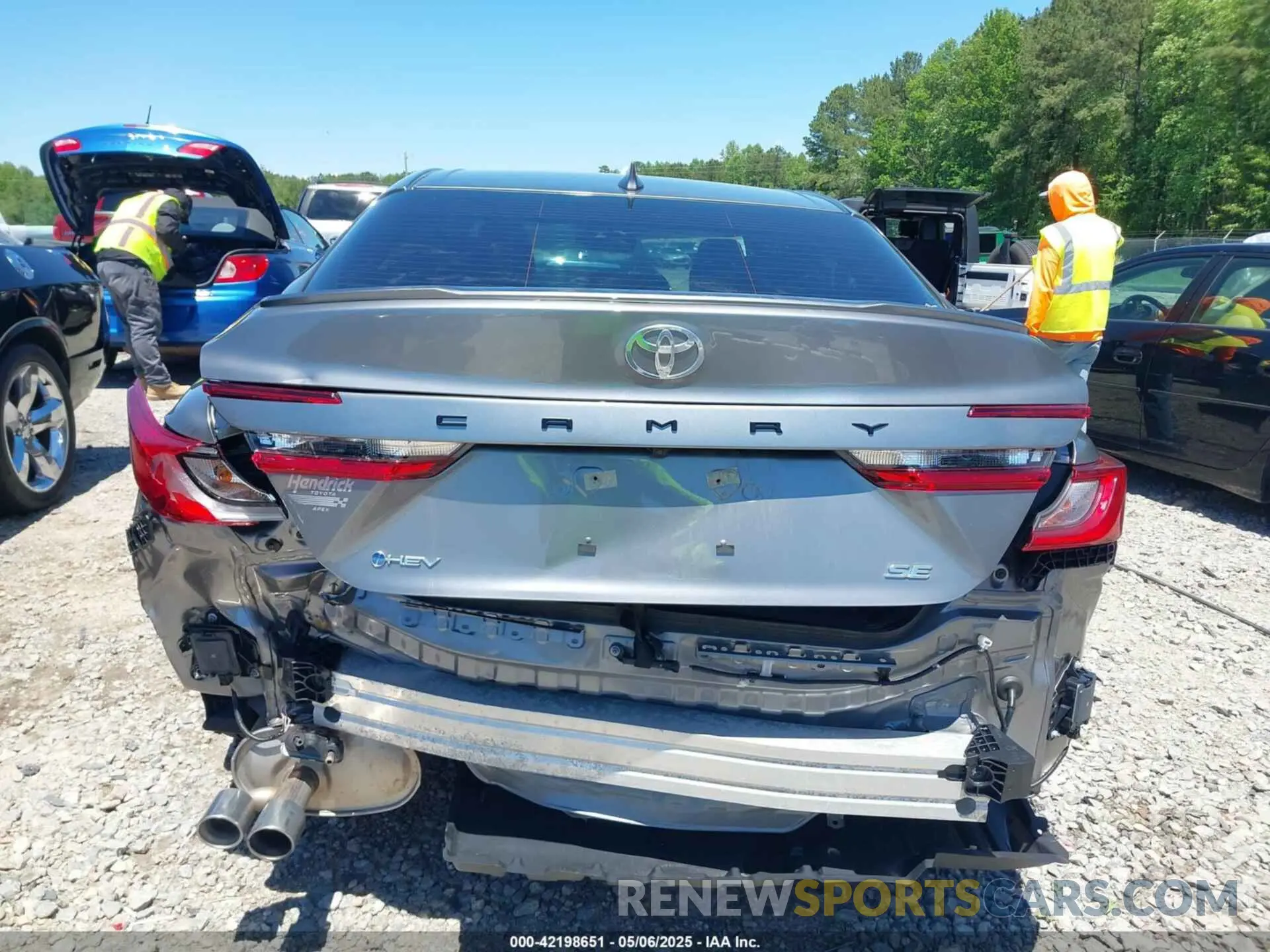 16 Photograph of a damaged car 4T1DAACK3SU553752 TOYOTA CAMRY 2025