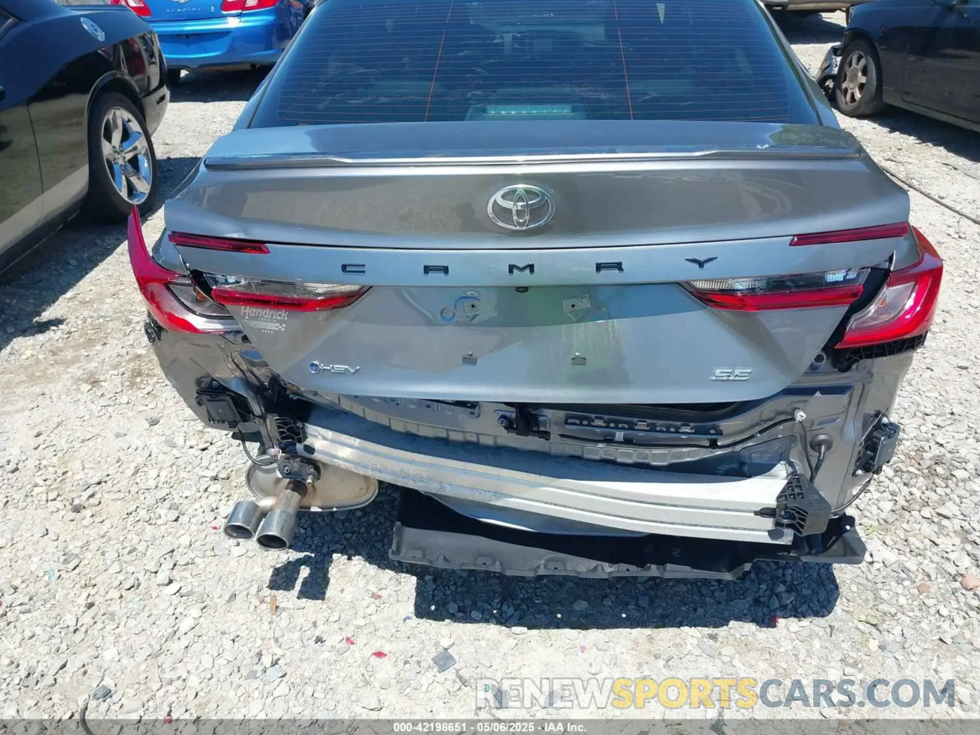 6 Photograph of a damaged car 4T1DAACK3SU553752 TOYOTA CAMRY 2025
