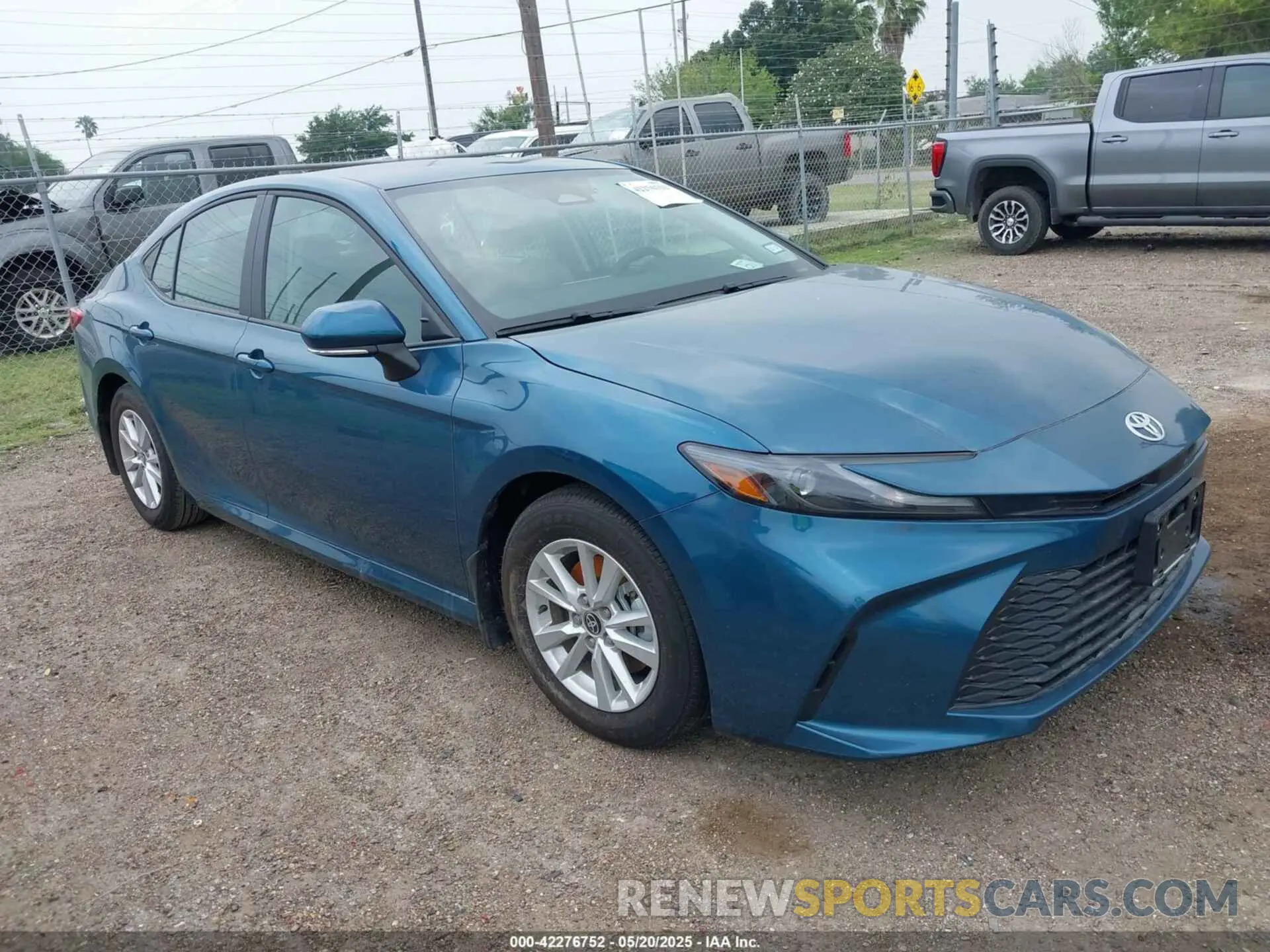 1 Photograph of a damaged car 4T1DAACK3SU577727 TOYOTA CAMRY 2025