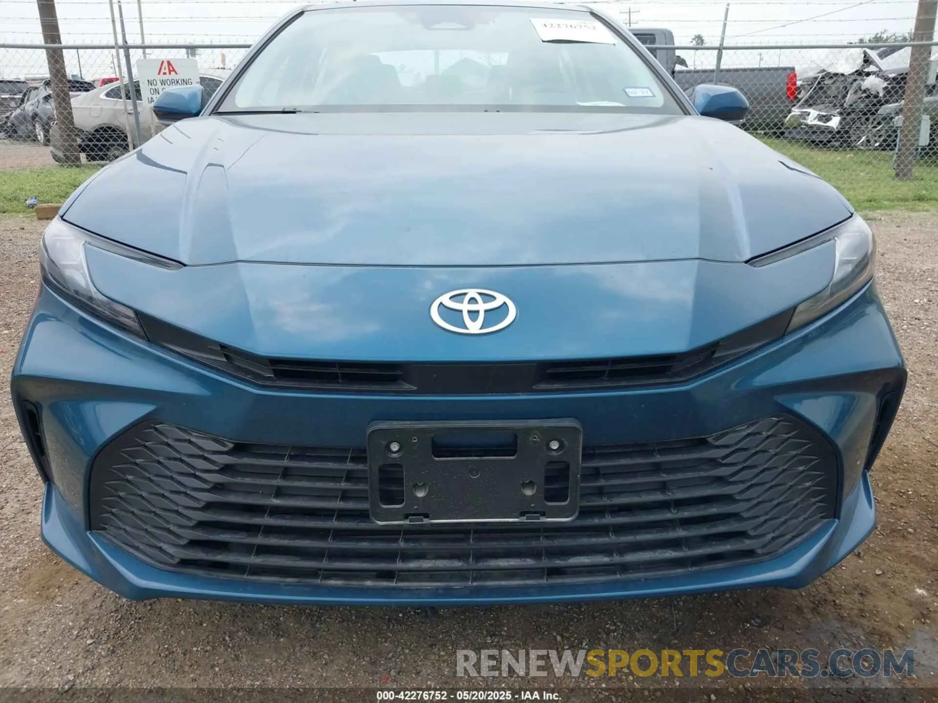 6 Photograph of a damaged car 4T1DAACK3SU577727 TOYOTA CAMRY 2025
