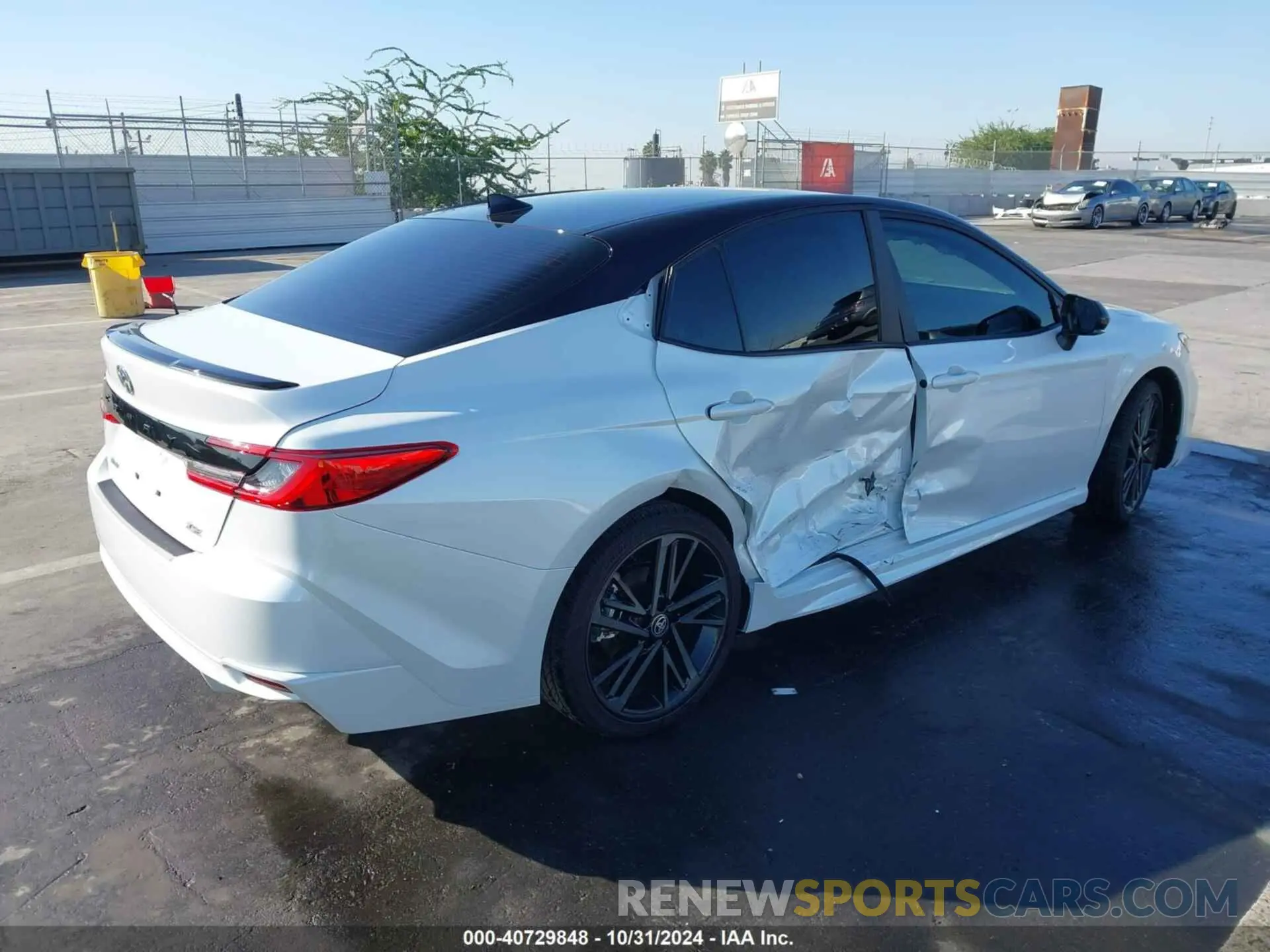 4 Photograph of a damaged car 4T1DAACK4SU006862 TOYOTA CAMRY 2025