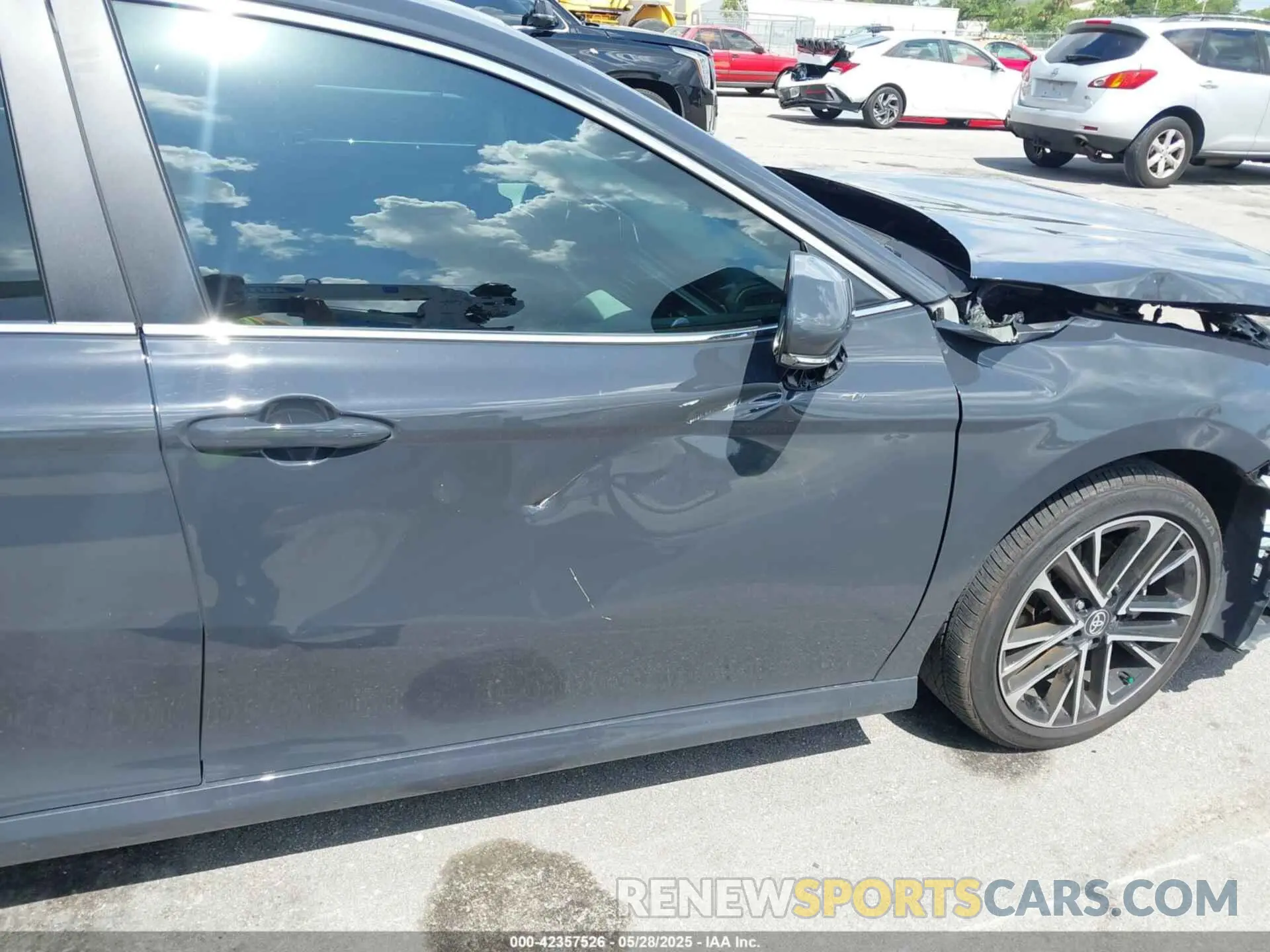 18 Photograph of a damaged car 4T1DAACK4SU027176 TOYOTA CAMRY 2025