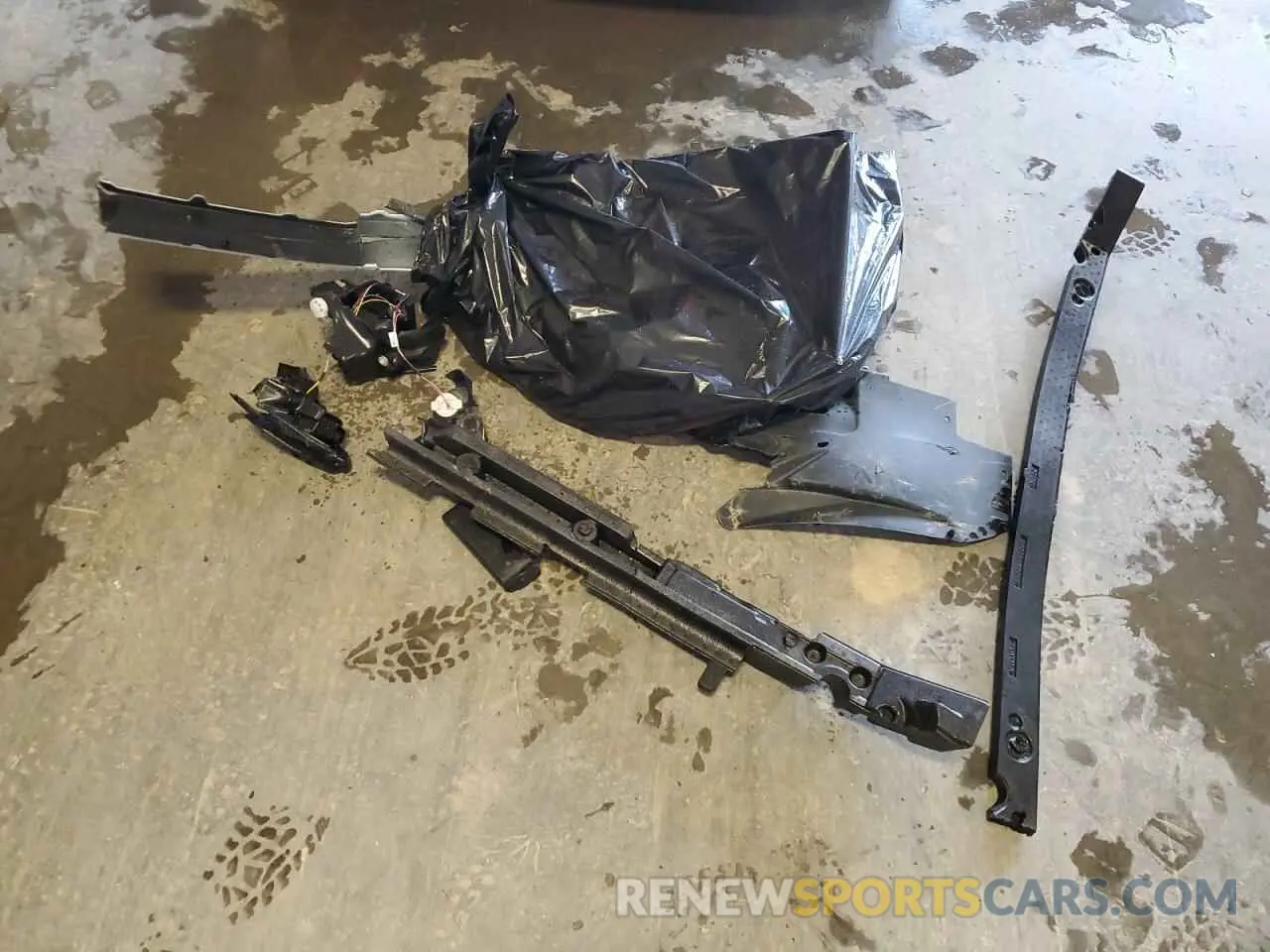 14 Photograph of a damaged car 4T1DAACK4SU048688 TOYOTA CAMRY 2025