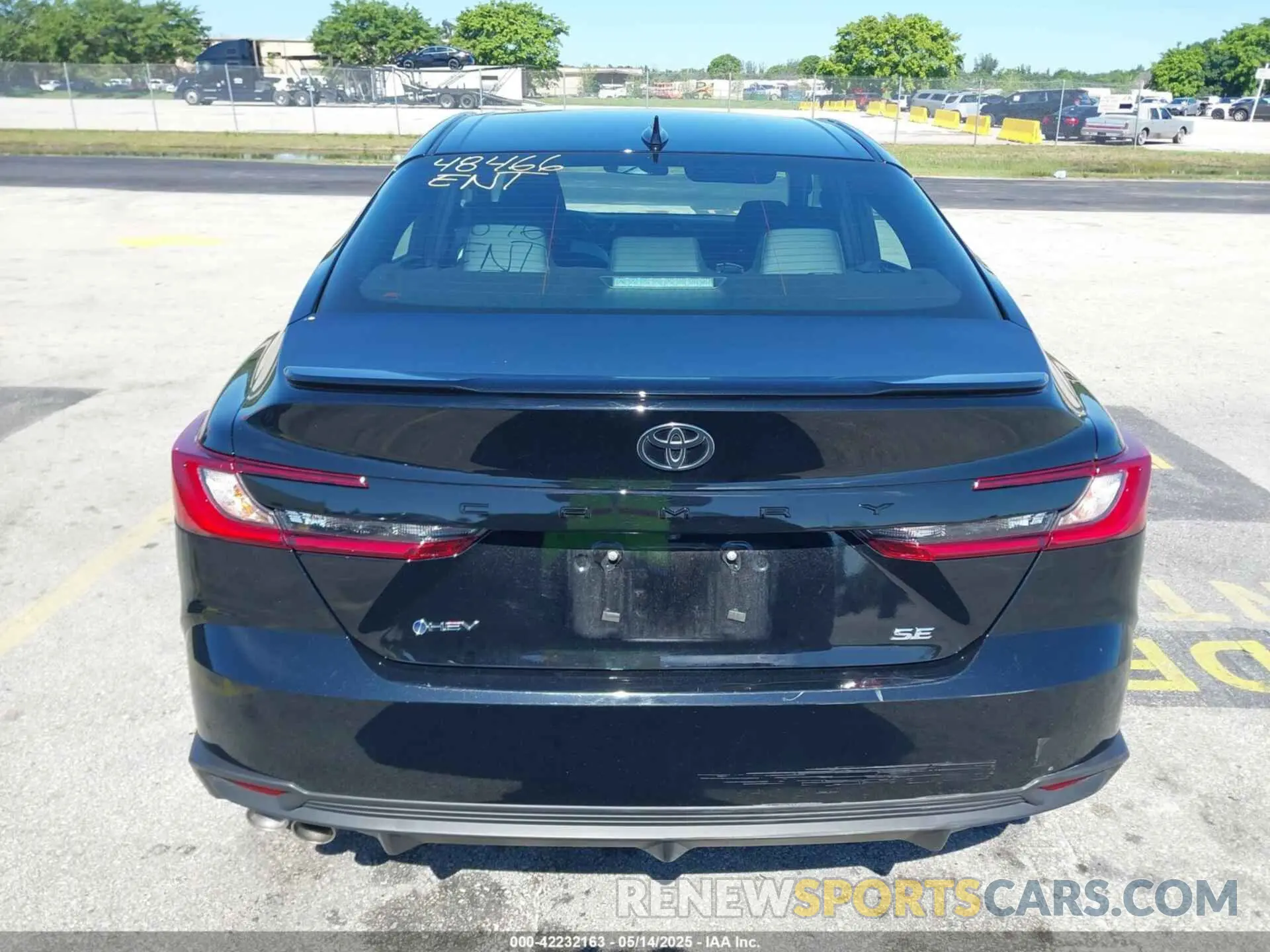 16 Photograph of a damaged car 4T1DAACK4SU077012 TOYOTA CAMRY 2025