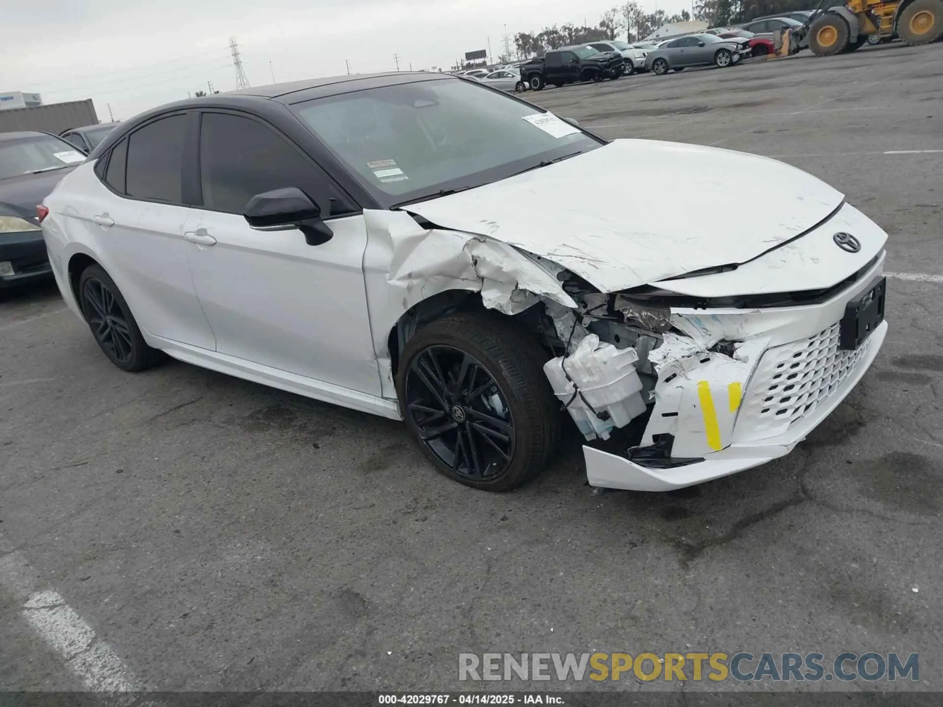 1 Photograph of a damaged car 4T1DAACK4SU104192 TOYOTA CAMRY 2025