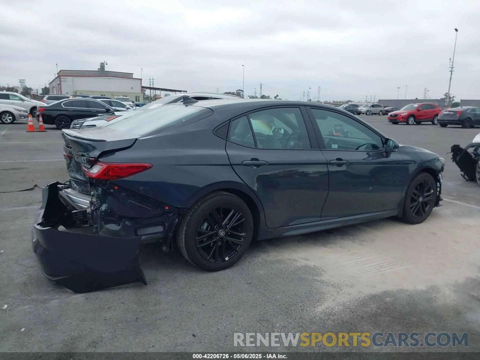 14 Photograph of a damaged car 4T1DAACK4SU110736 TOYOTA CAMRY 2025