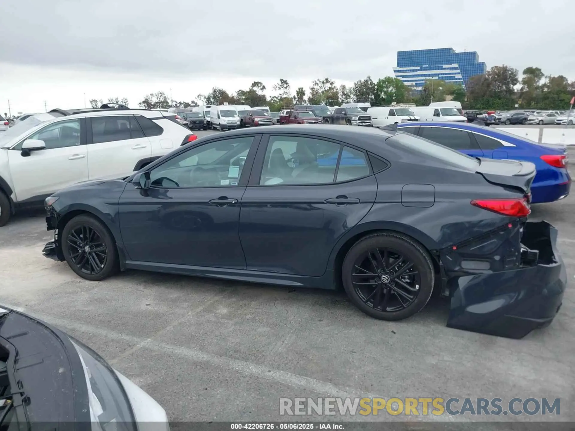 15 Photograph of a damaged car 4T1DAACK4SU110736 TOYOTA CAMRY 2025