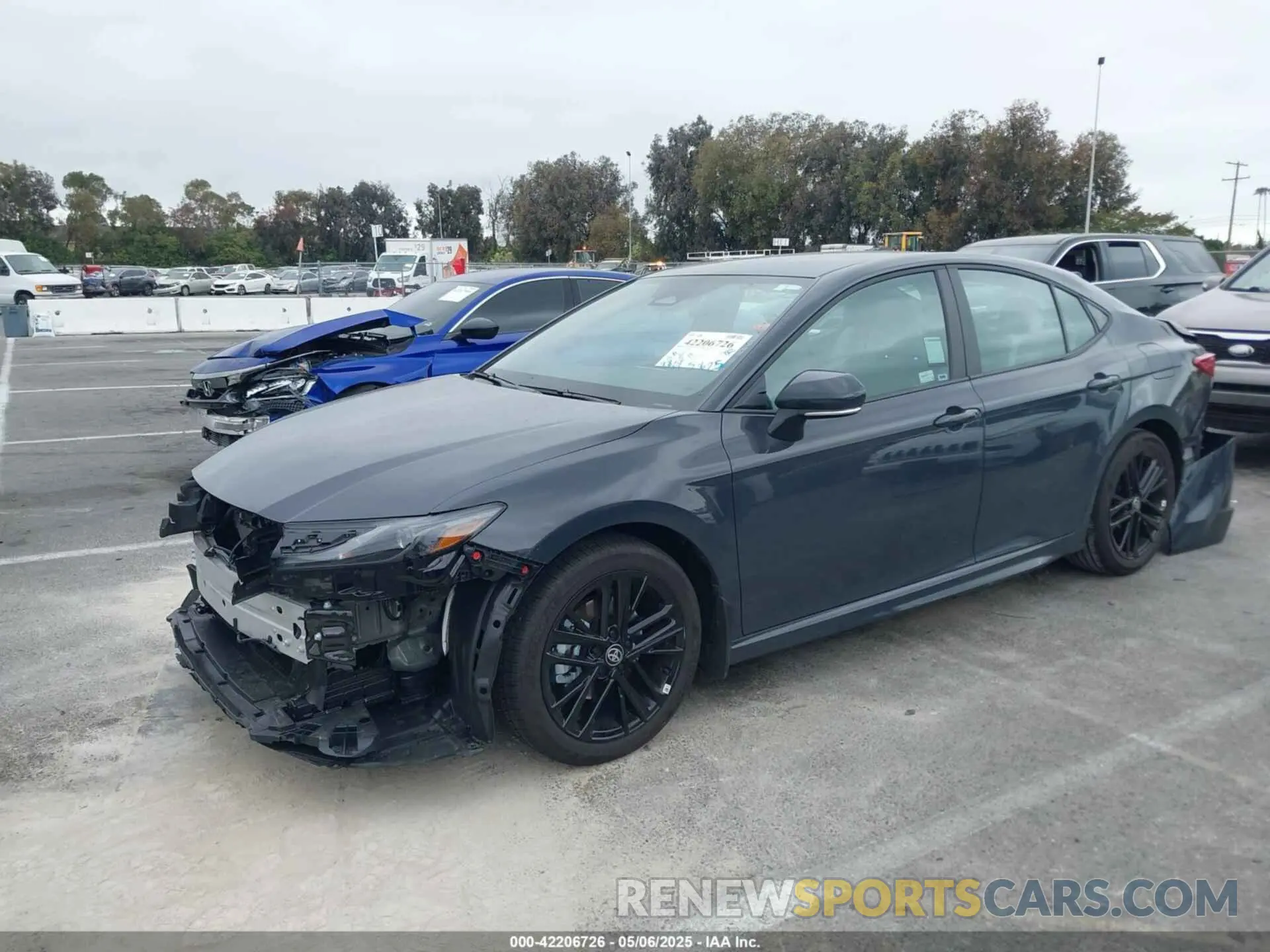 2 Photograph of a damaged car 4T1DAACK4SU110736 TOYOTA CAMRY 2025
