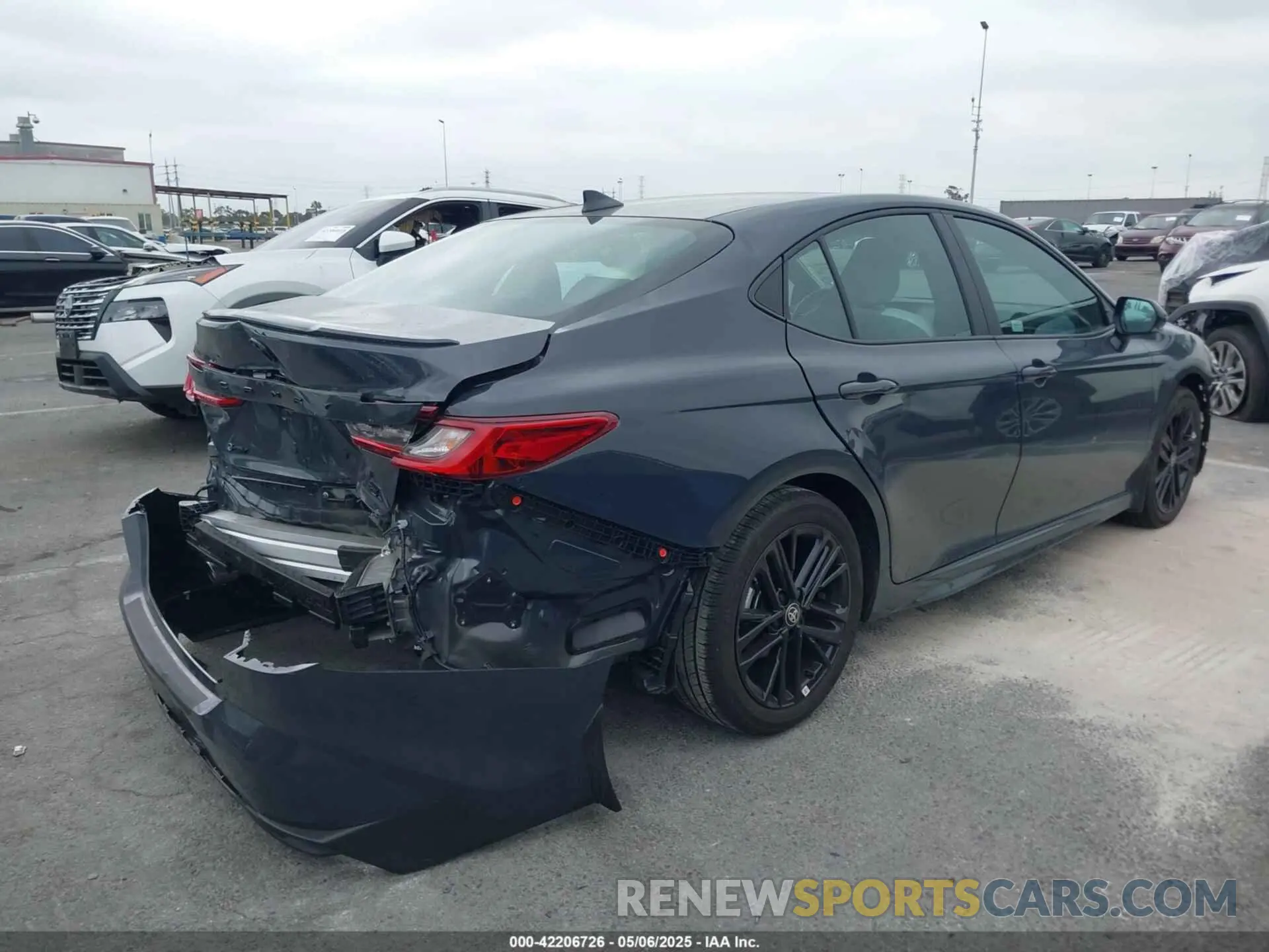 4 Photograph of a damaged car 4T1DAACK4SU110736 TOYOTA CAMRY 2025