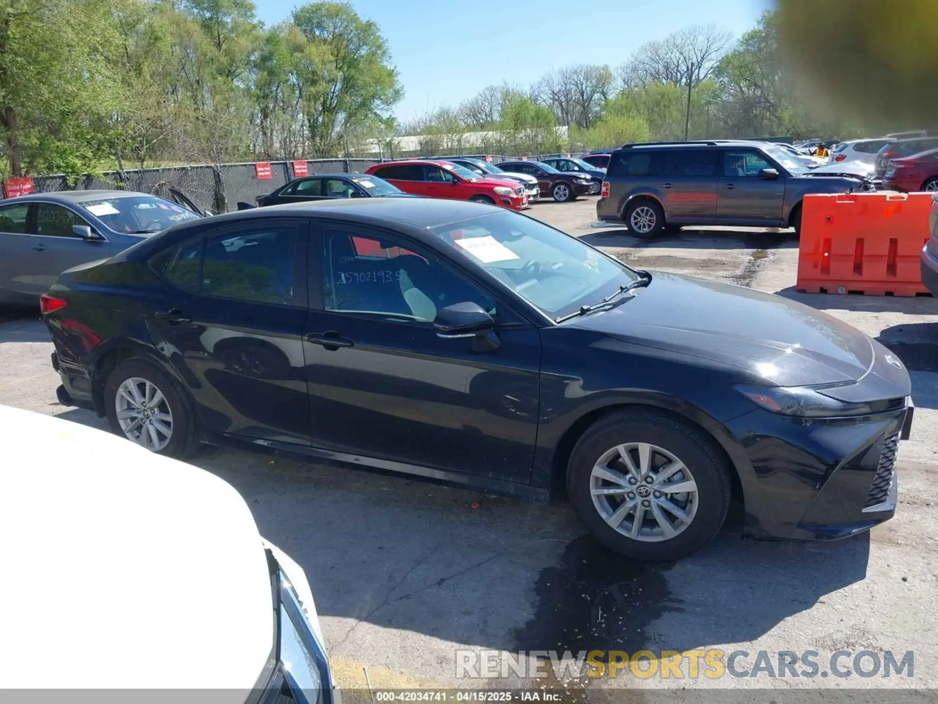 14 Photograph of a damaged car 4T1DAACK4SU513633 TOYOTA CAMRY 2025