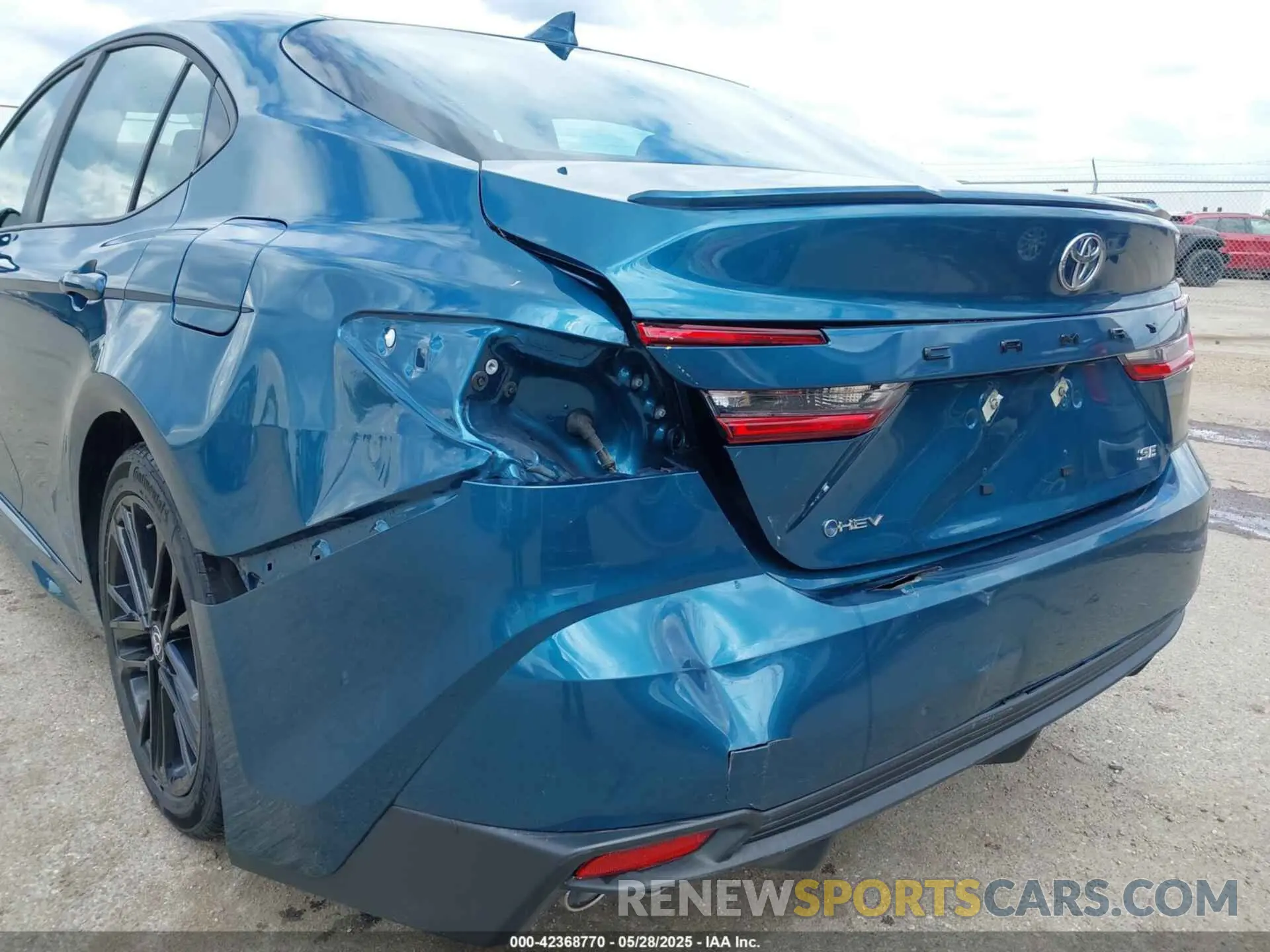 6 Photograph of a damaged car 4T1DAACK4SU518573 TOYOTA CAMRY 2025