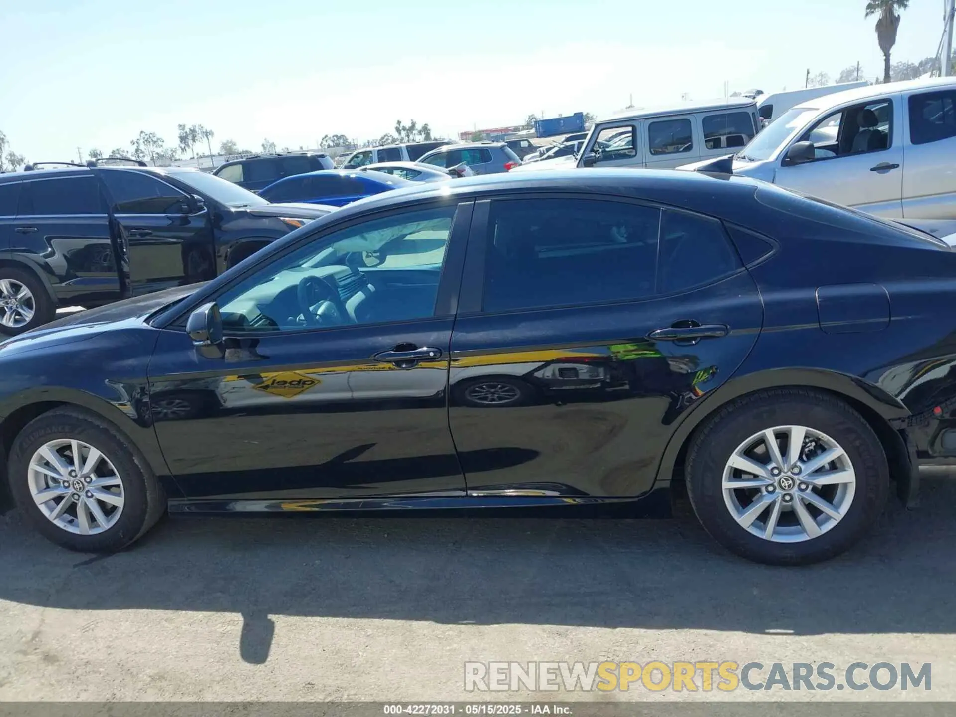 14 Photograph of a damaged car 4T1DAACK4SU521358 TOYOTA CAMRY 2025