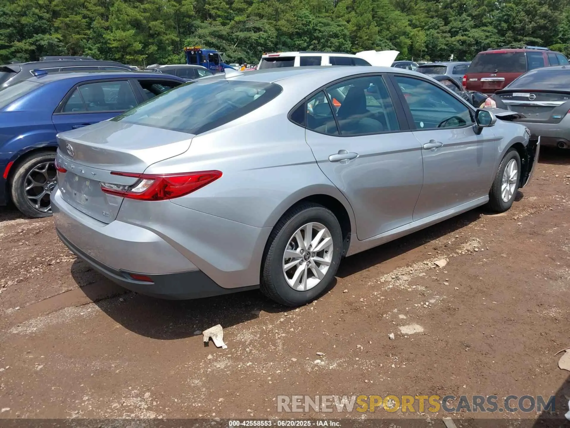4 Photograph of a damaged car 4T1DAACK4SU542081 TOYOTA CAMRY 2025