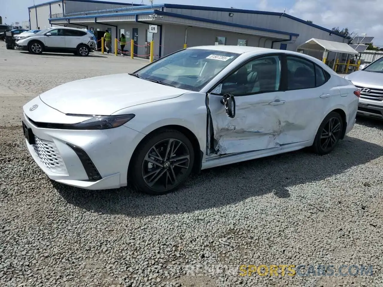 1 Photograph of a damaged car 4T1DAACK4SU552626 TOYOTA CAMRY 2025