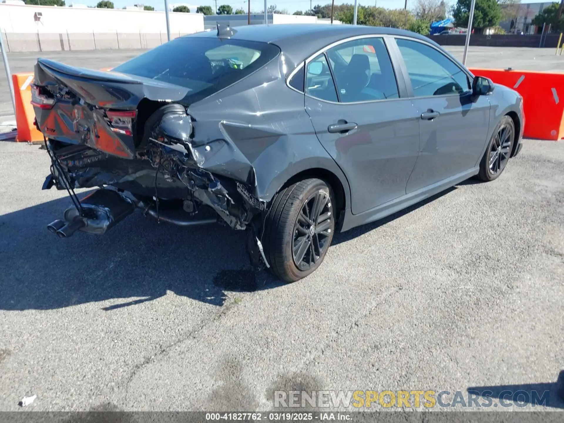 4 Photograph of a damaged car 4T1DAACK4SU572097 TOYOTA CAMRY 2025