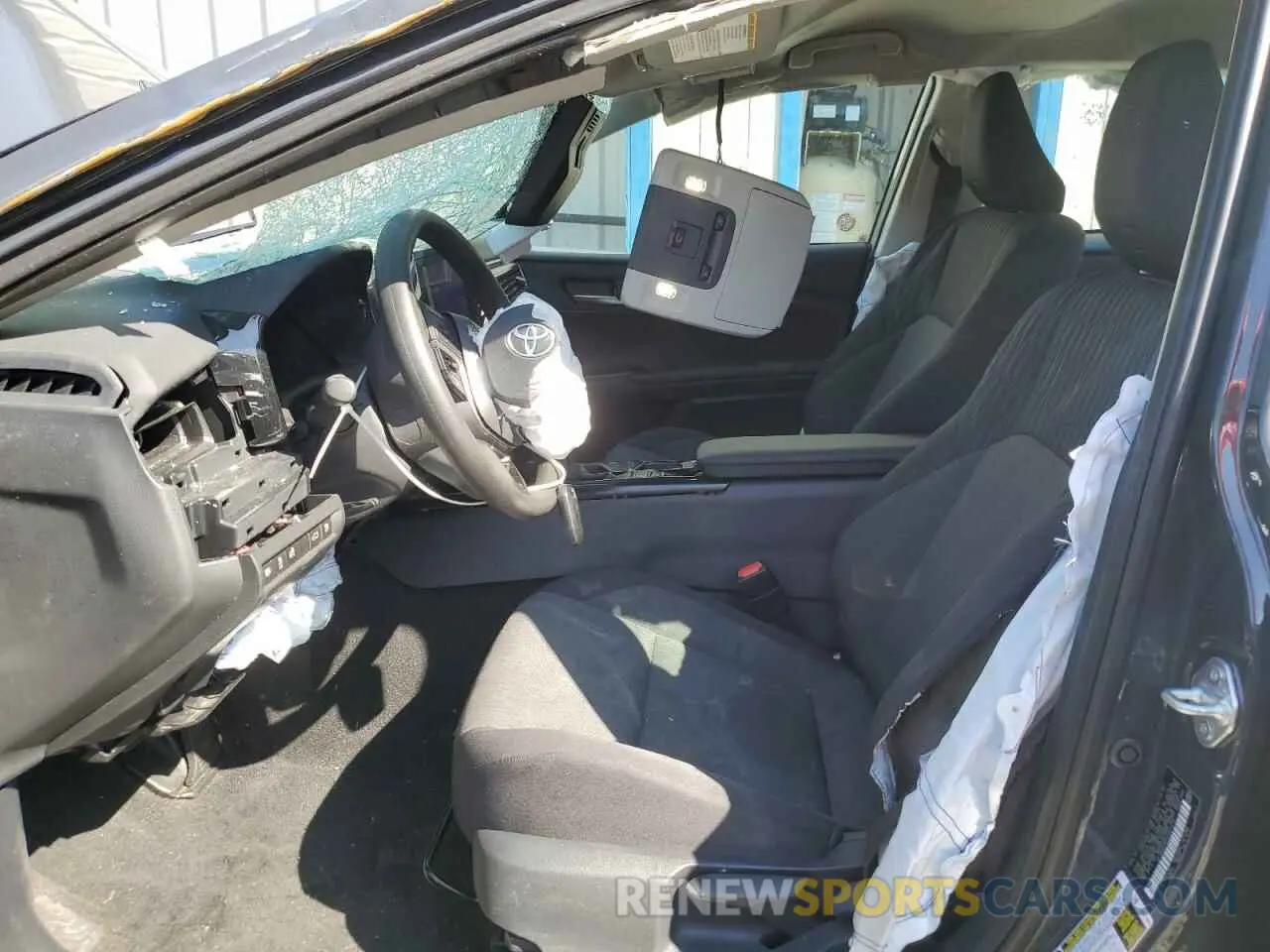 7 Photograph of a damaged car 4T1DAACK5SU001475 TOYOTA CAMRY 2025