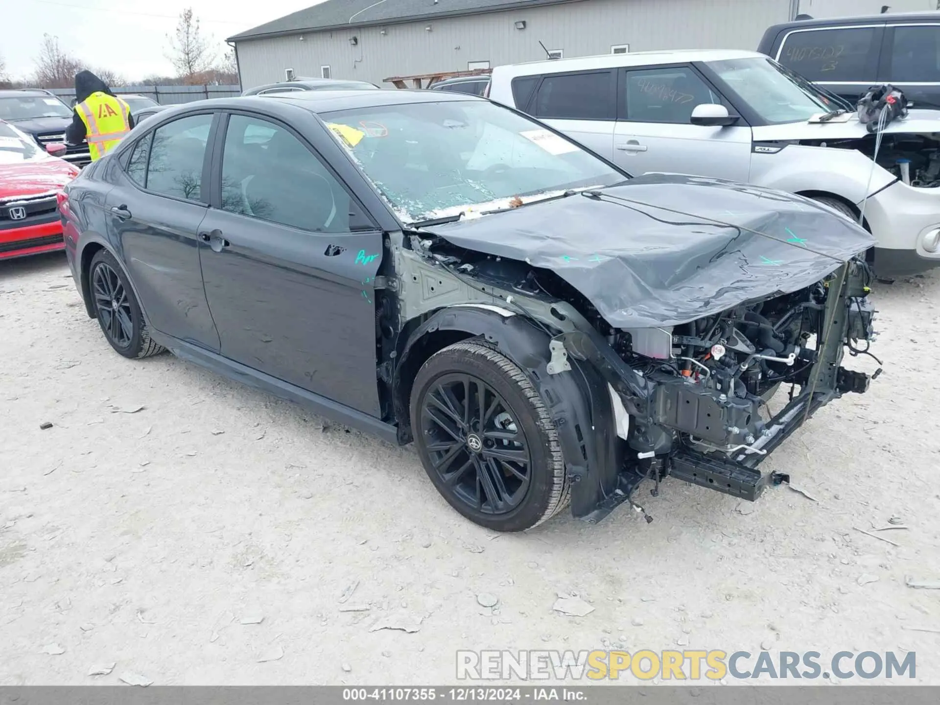 1 Photograph of a damaged car 4T1DAACK5SU008300 TOYOTA CAMRY 2025