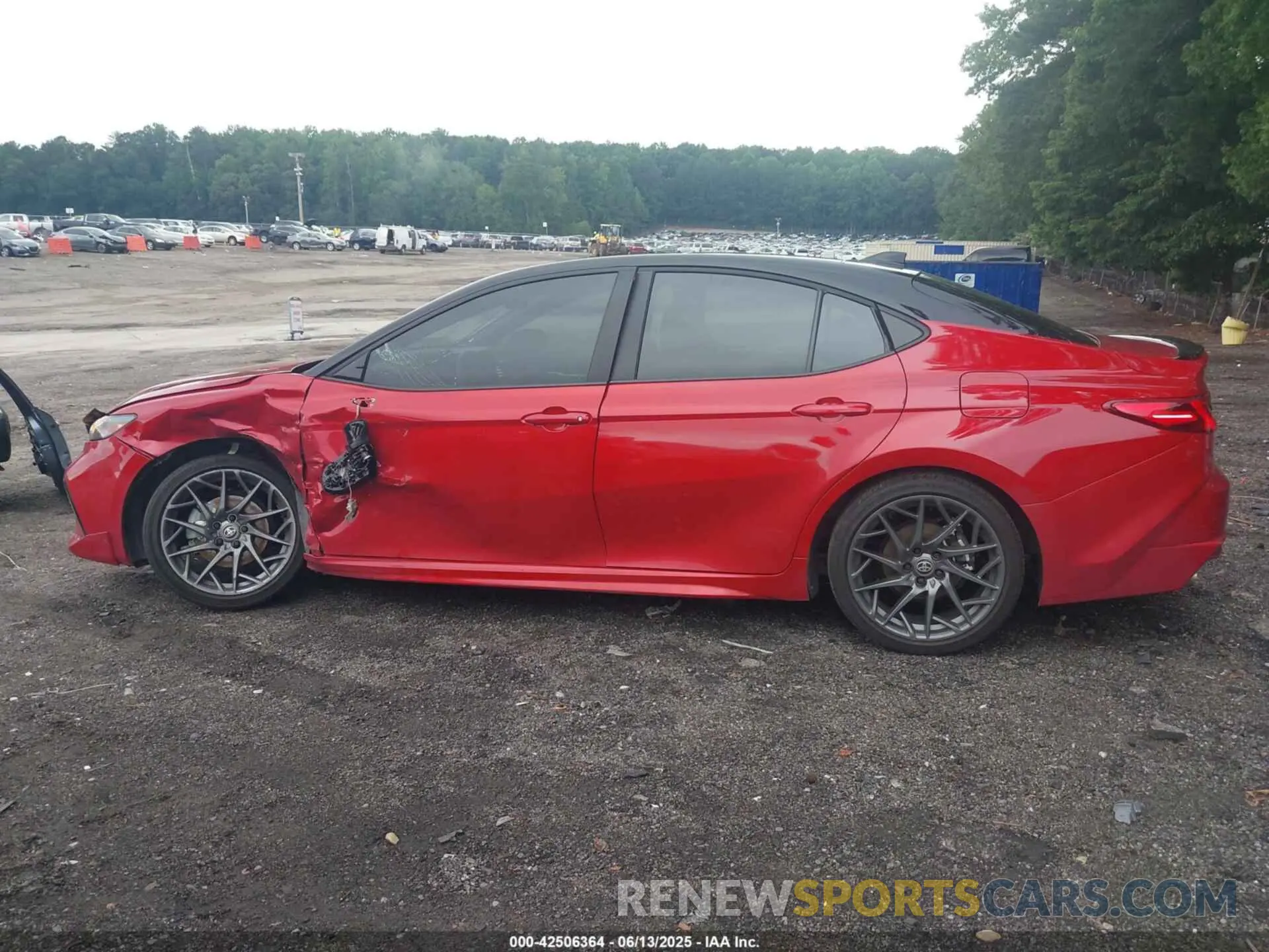 14 Photograph of a damaged car 4T1DAACK5SU009379 TOYOTA CAMRY 2025