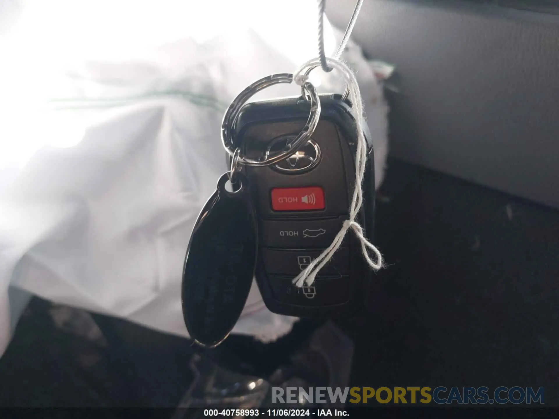11 Photograph of a damaged car 4T1DAACK5SU028045 TOYOTA CAMRY 2025