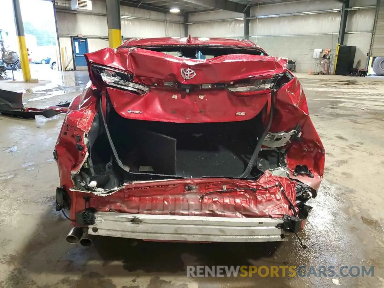 6 Photograph of a damaged car 4T1DAACK5SU036551 TOYOTA CAMRY 2025