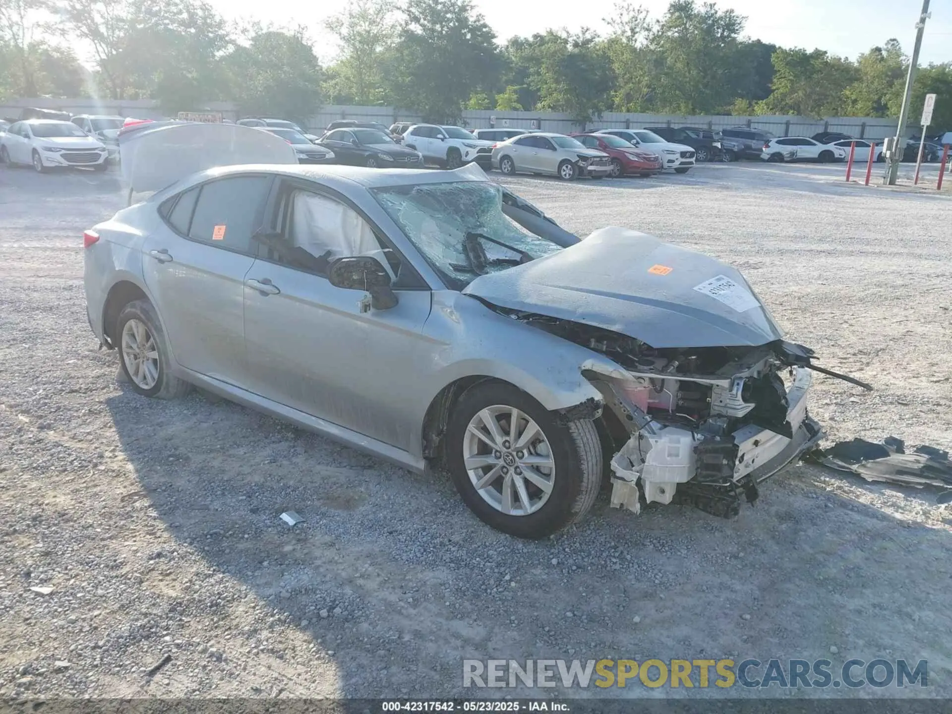 1 Photograph of a damaged car 4T1DAACK5SU046593 TOYOTA CAMRY 2025