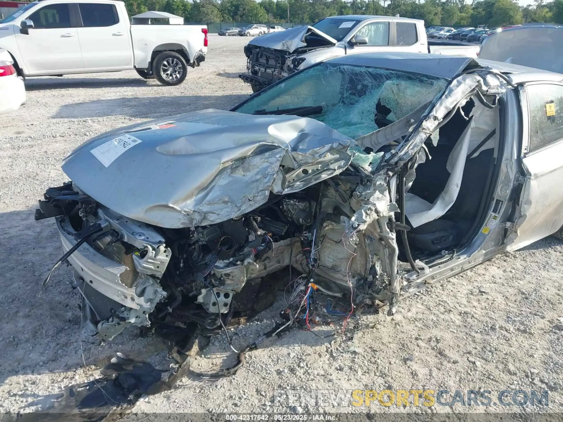 6 Photograph of a damaged car 4T1DAACK5SU046593 TOYOTA CAMRY 2025