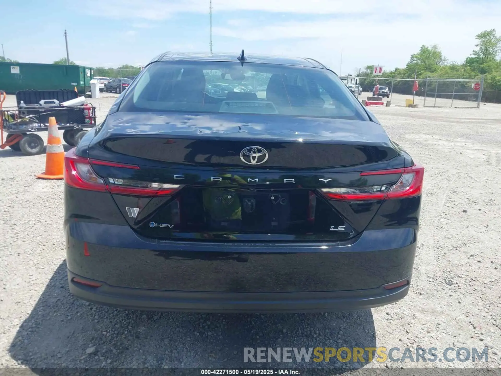 17 Photograph of a damaged car 4T1DAACK5SU047551 TOYOTA CAMRY 2025