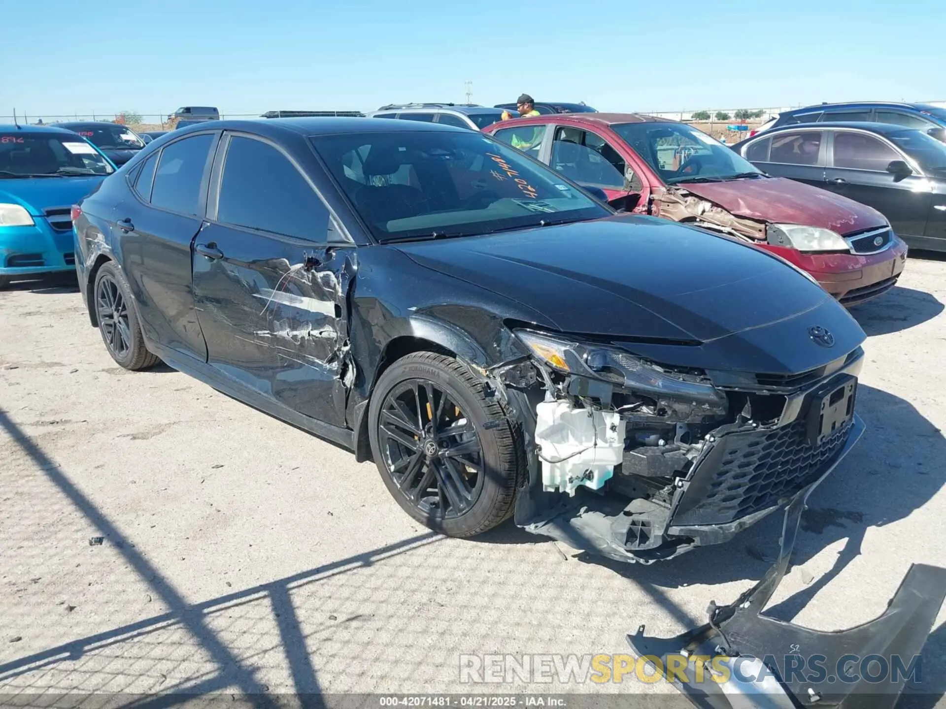 1 Photograph of a damaged car 4T1DAACK5SU060848 TOYOTA CAMRY 2025