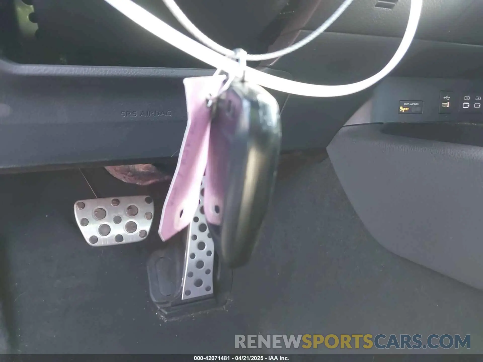 11 Photograph of a damaged car 4T1DAACK5SU060848 TOYOTA CAMRY 2025