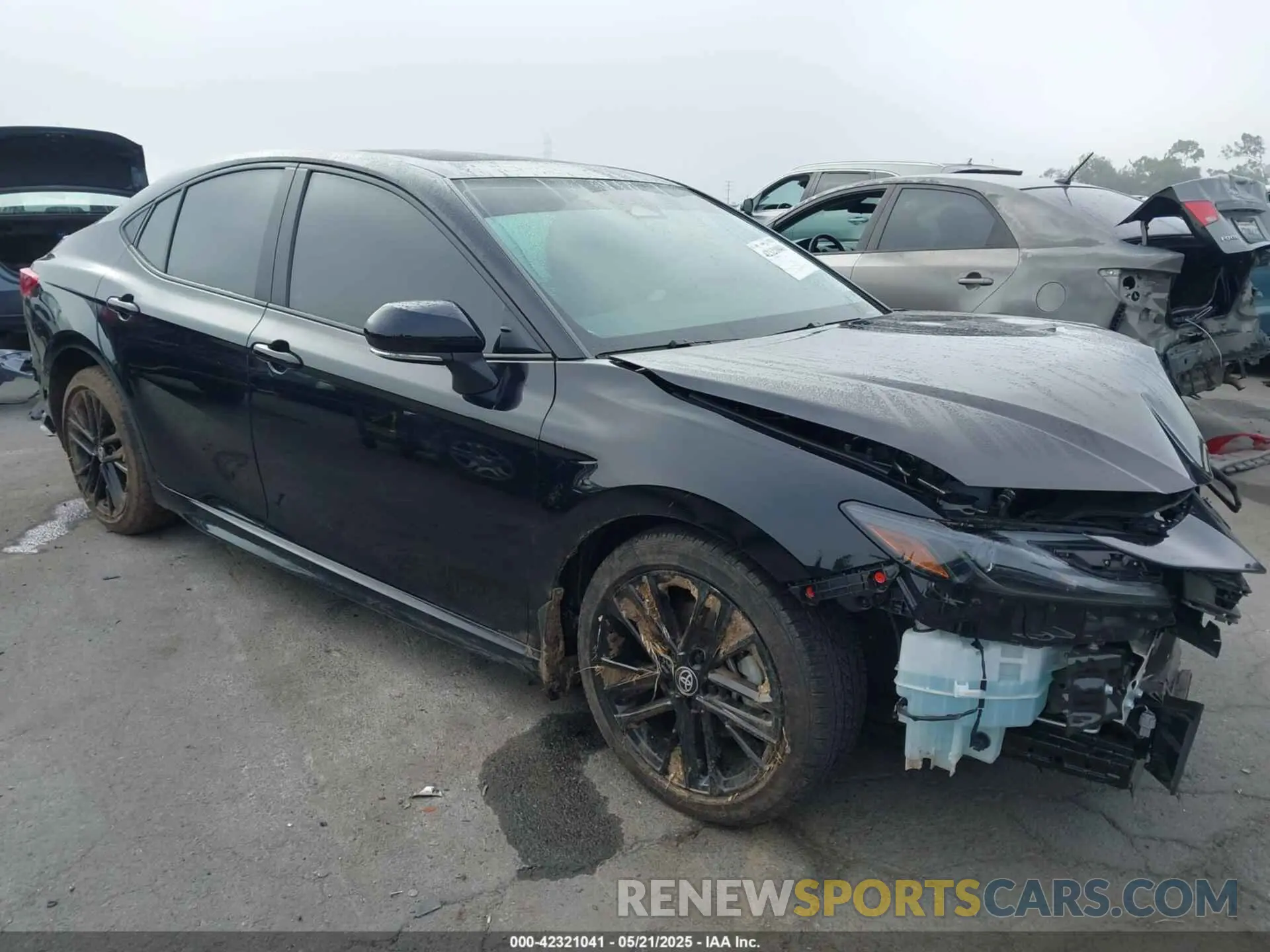 1 Photograph of a damaged car 4T1DAACK5SU063880 TOYOTA CAMRY 2025