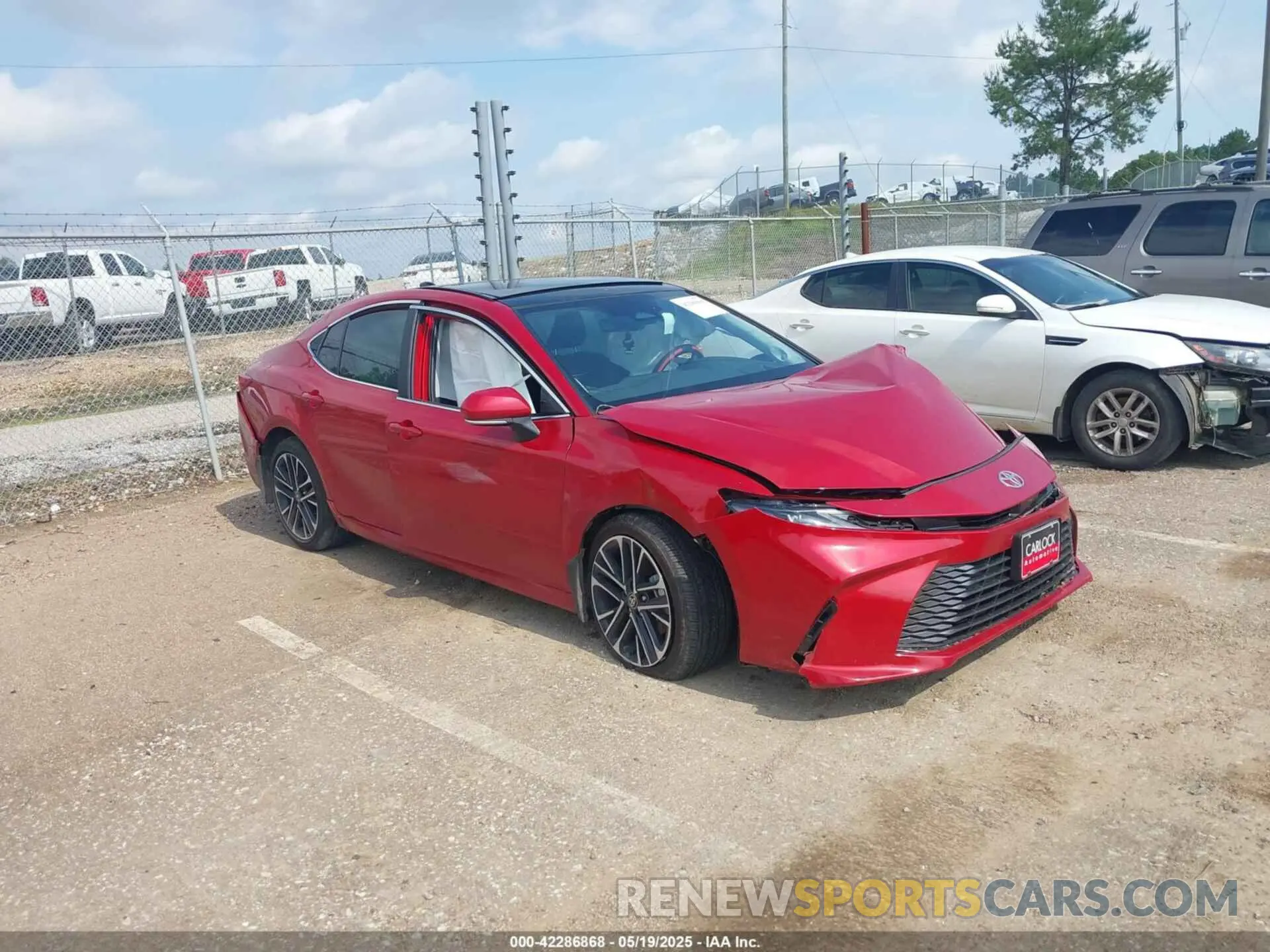 1 Photograph of a damaged car 4T1DAACK5SU106338 TOYOTA CAMRY 2025