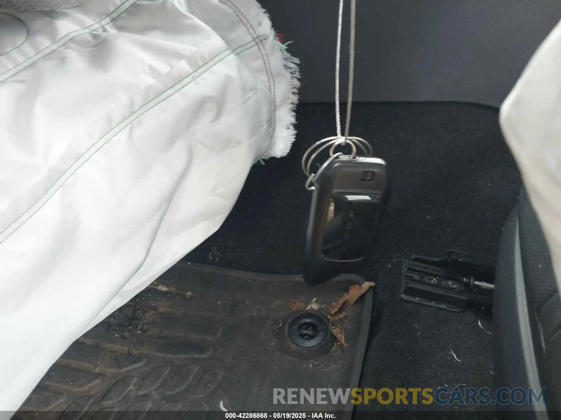 11 Photograph of a damaged car 4T1DAACK5SU106338 TOYOTA CAMRY 2025