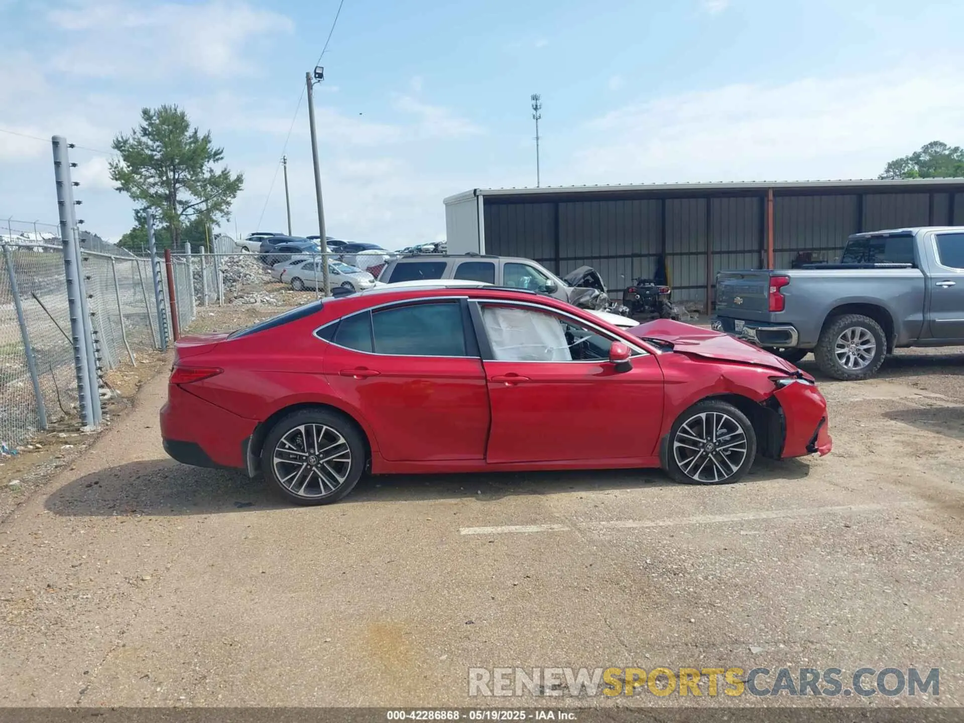 13 Photograph of a damaged car 4T1DAACK5SU106338 TOYOTA CAMRY 2025