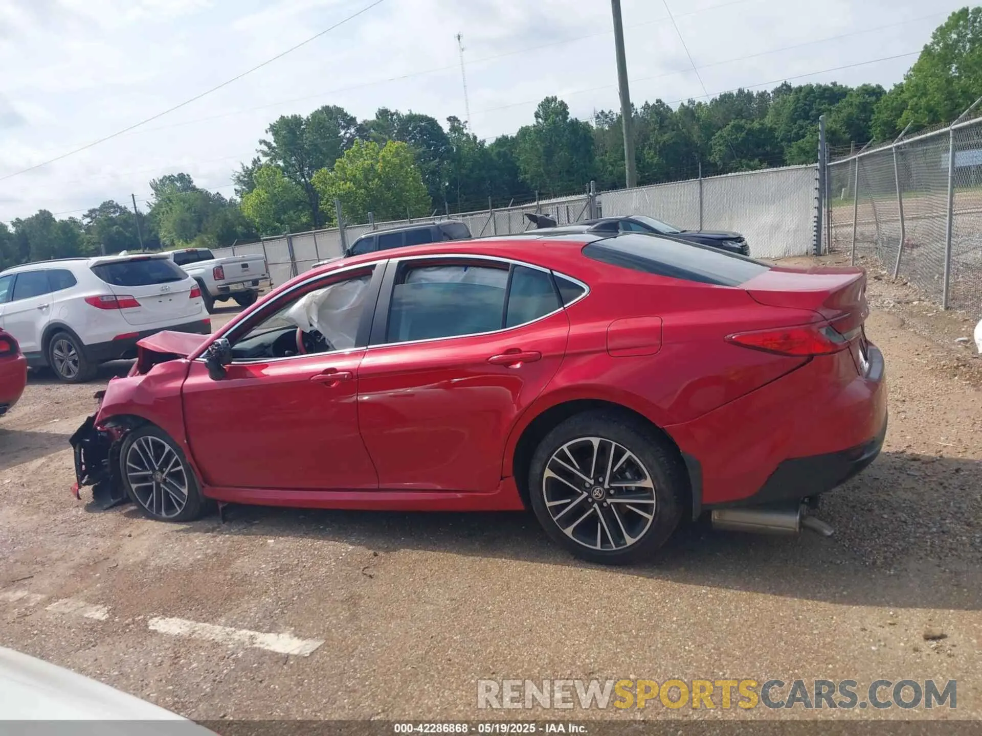 14 Photograph of a damaged car 4T1DAACK5SU106338 TOYOTA CAMRY 2025