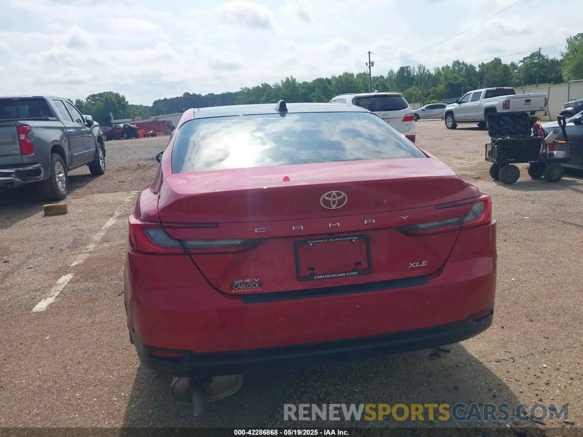16 Photograph of a damaged car 4T1DAACK5SU106338 TOYOTA CAMRY 2025