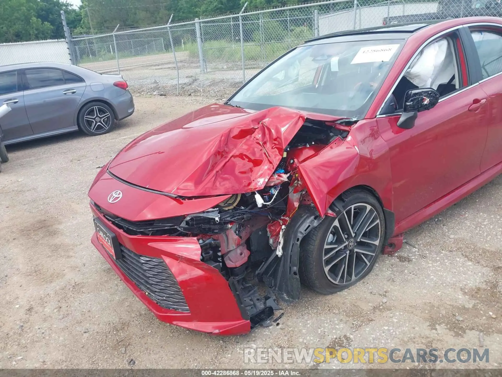 18 Photograph of a damaged car 4T1DAACK5SU106338 TOYOTA CAMRY 2025