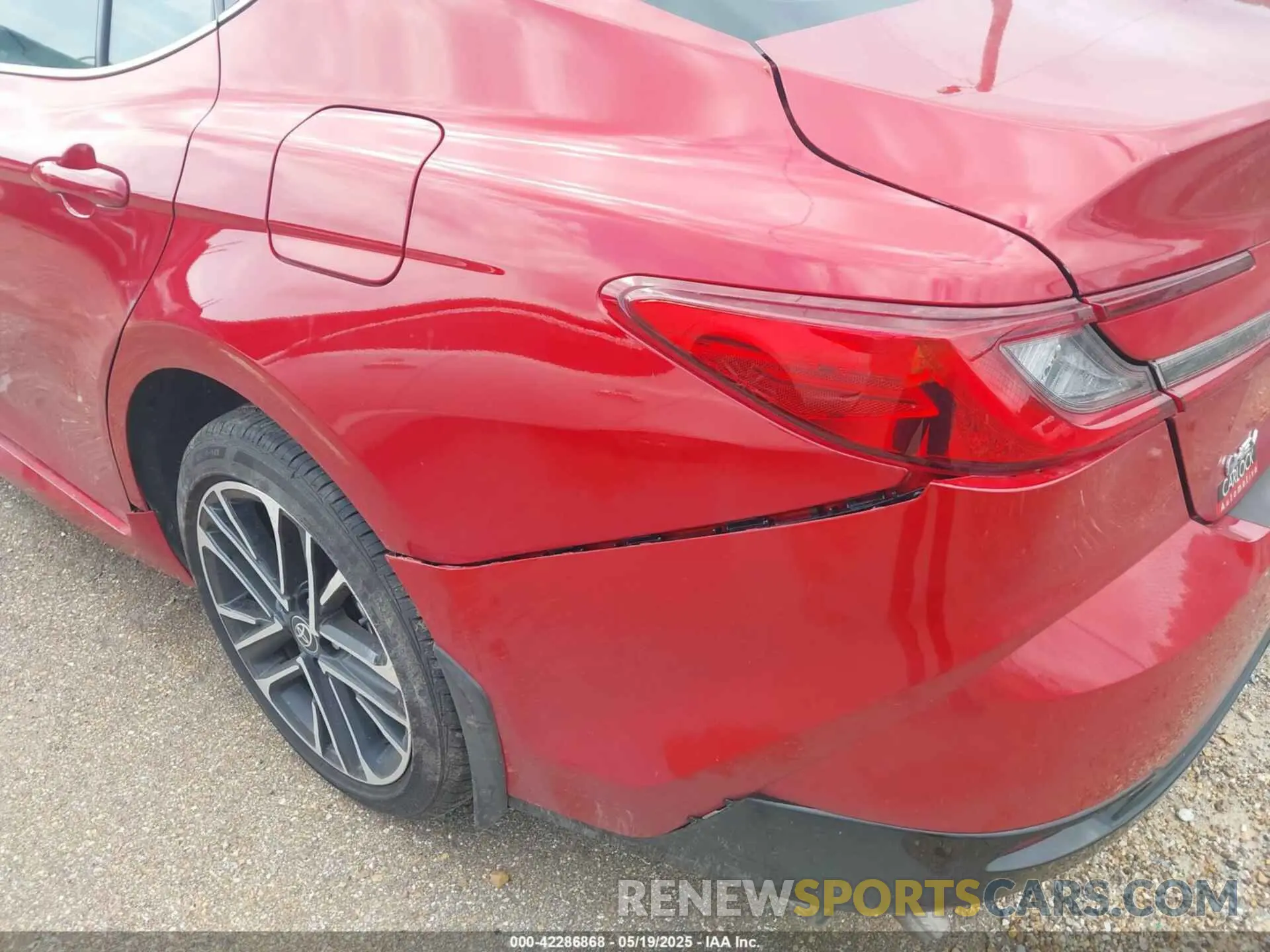 19 Photograph of a damaged car 4T1DAACK5SU106338 TOYOTA CAMRY 2025