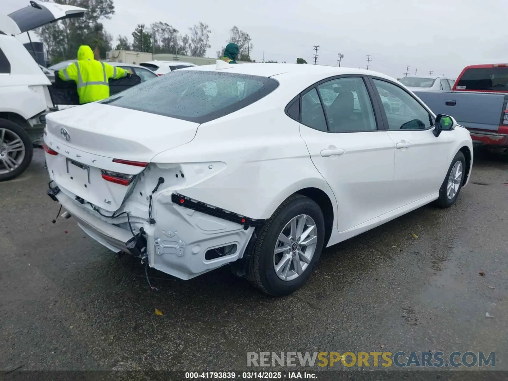 4 Photograph of a damaged car 4T1DAACK5SU107117 TOYOTA CAMRY 2025