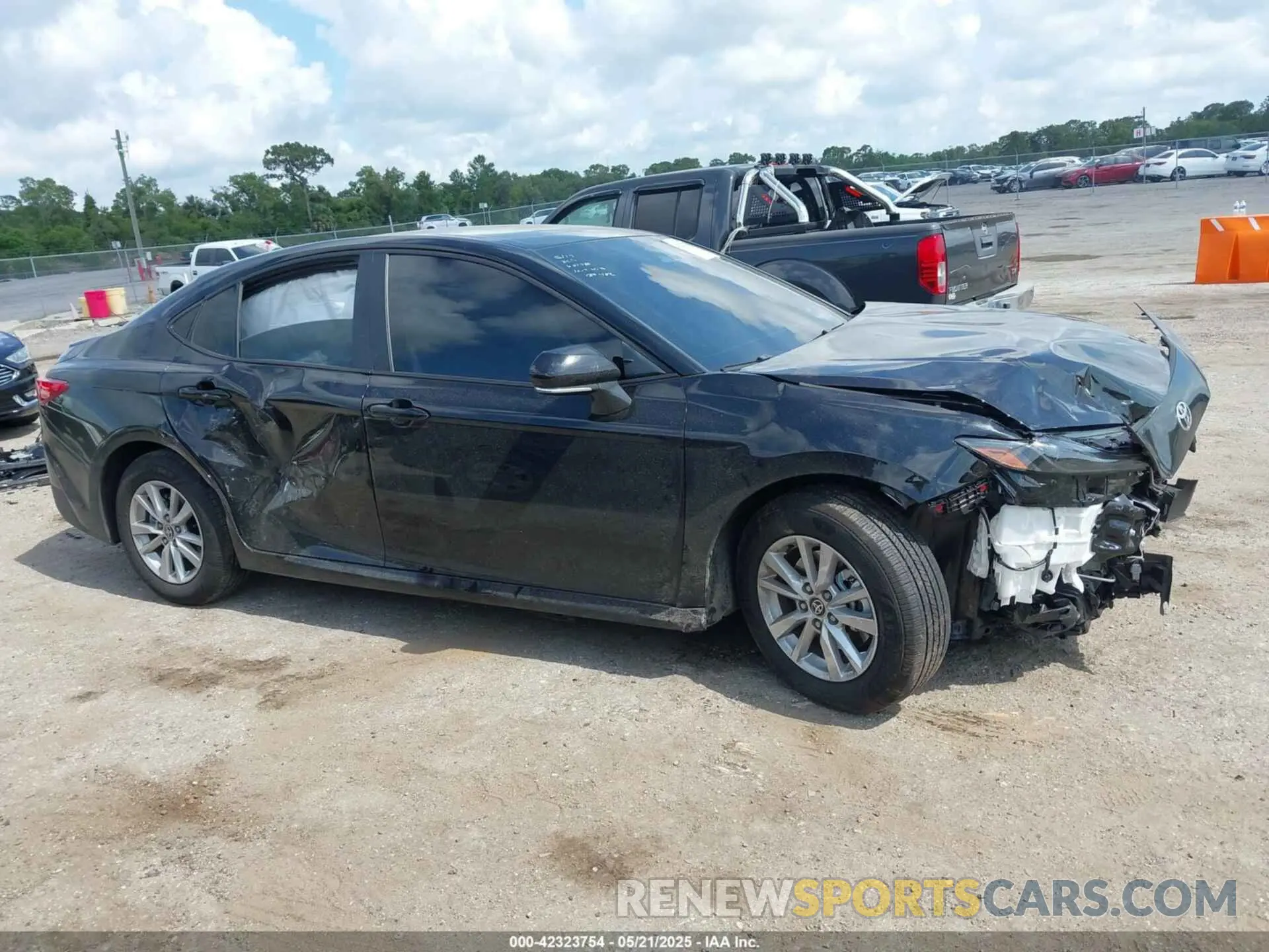 14 Photograph of a damaged car 4T1DAACK5SU108929 TOYOTA CAMRY 2025