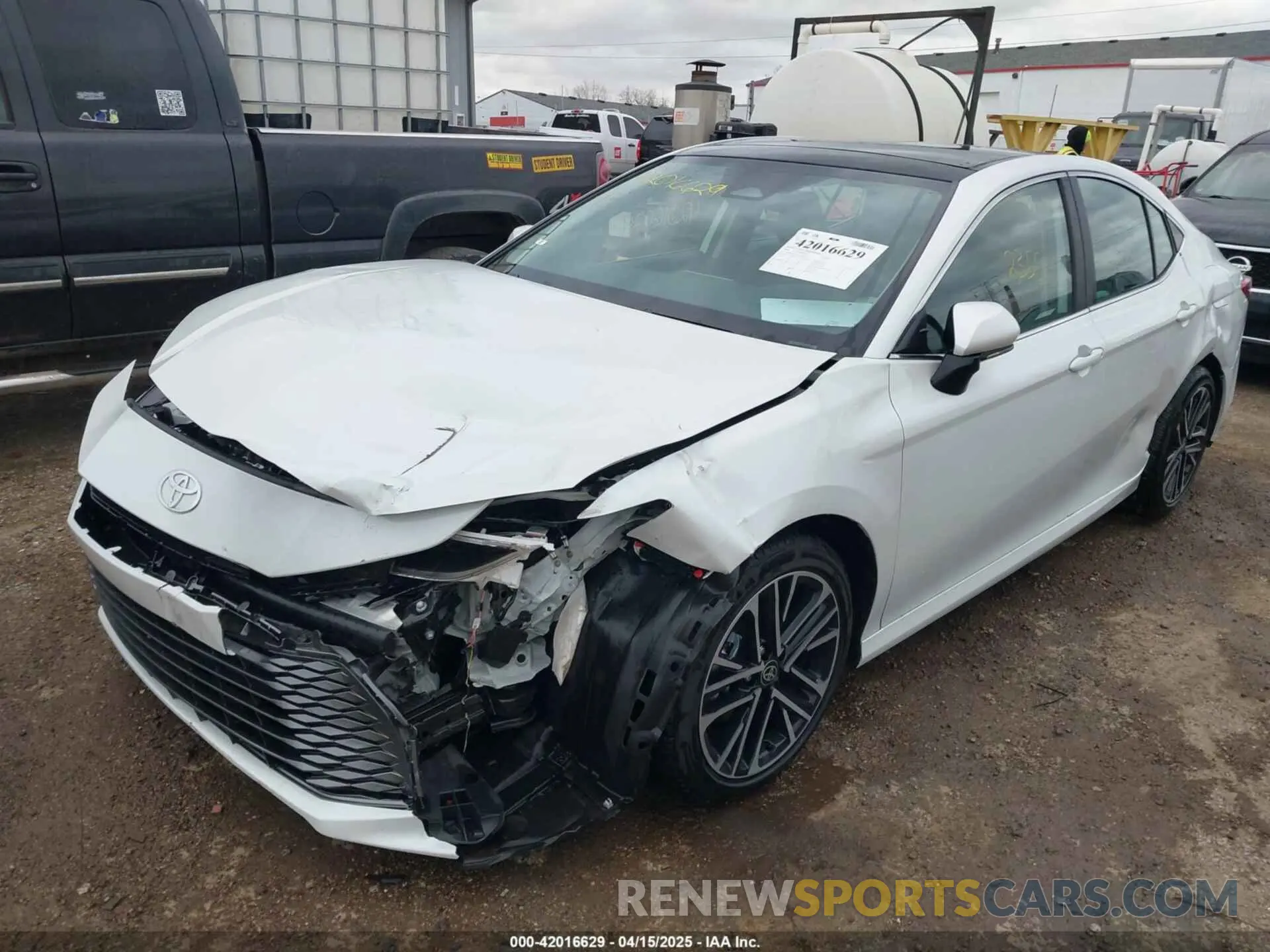 6 Photograph of a damaged car 4T1DAACK5SU113922 TOYOTA CAMRY 2025