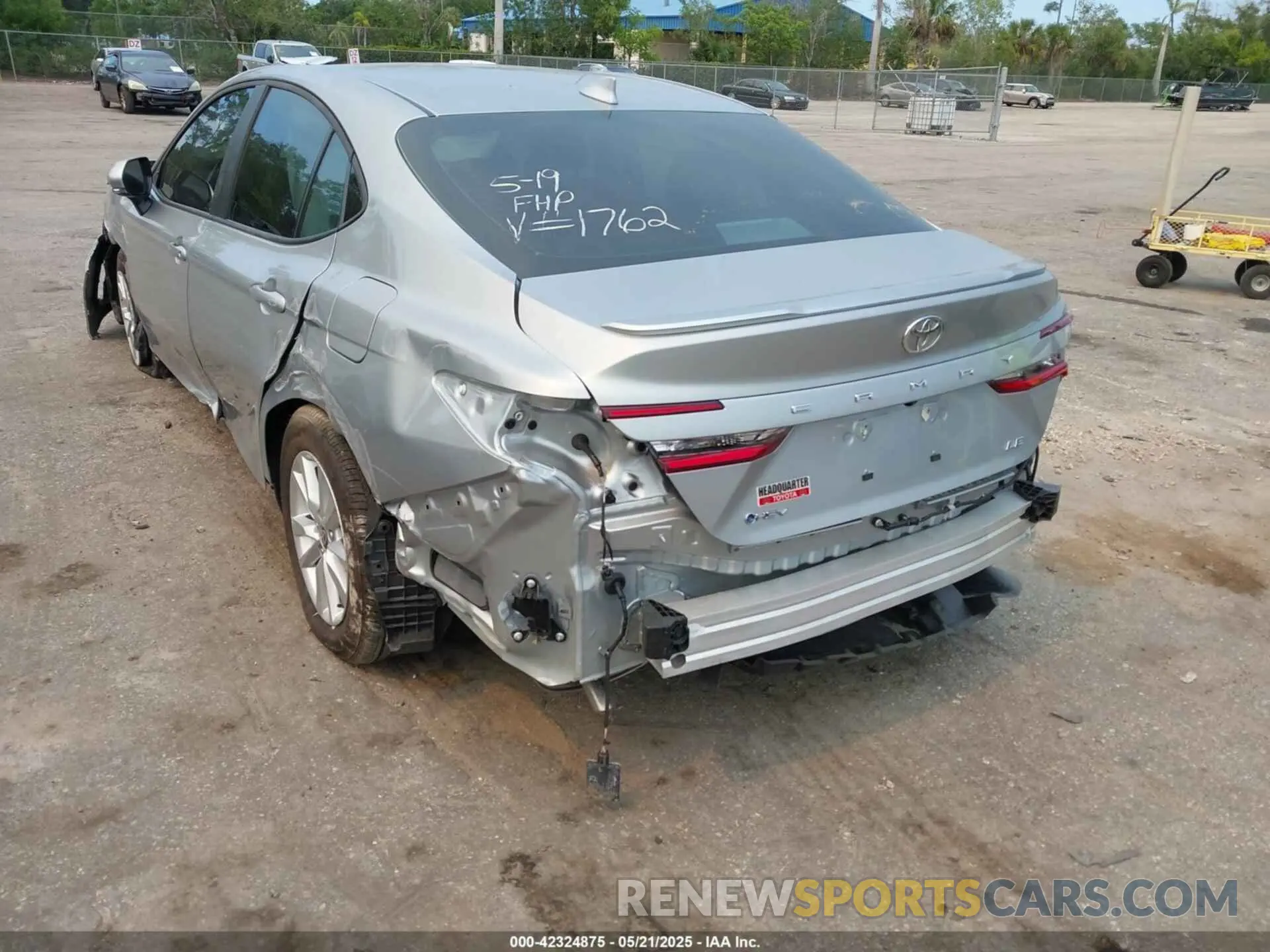 6 Photograph of a damaged car 4T1DAACK5SU121762 TOYOTA CAMRY 2025