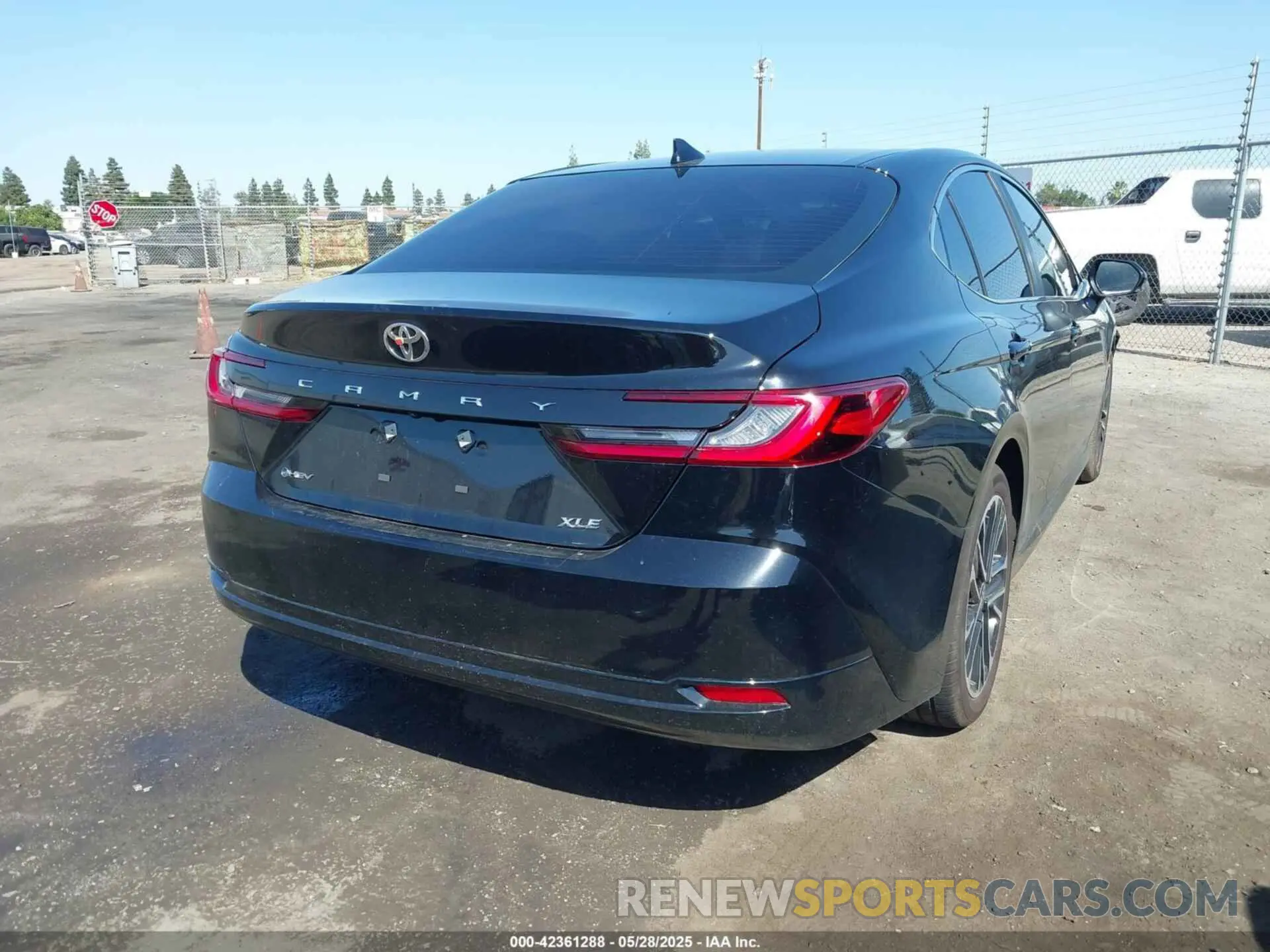 4 Photograph of a damaged car 4T1DAACK5SU134320 TOYOTA CAMRY 2025