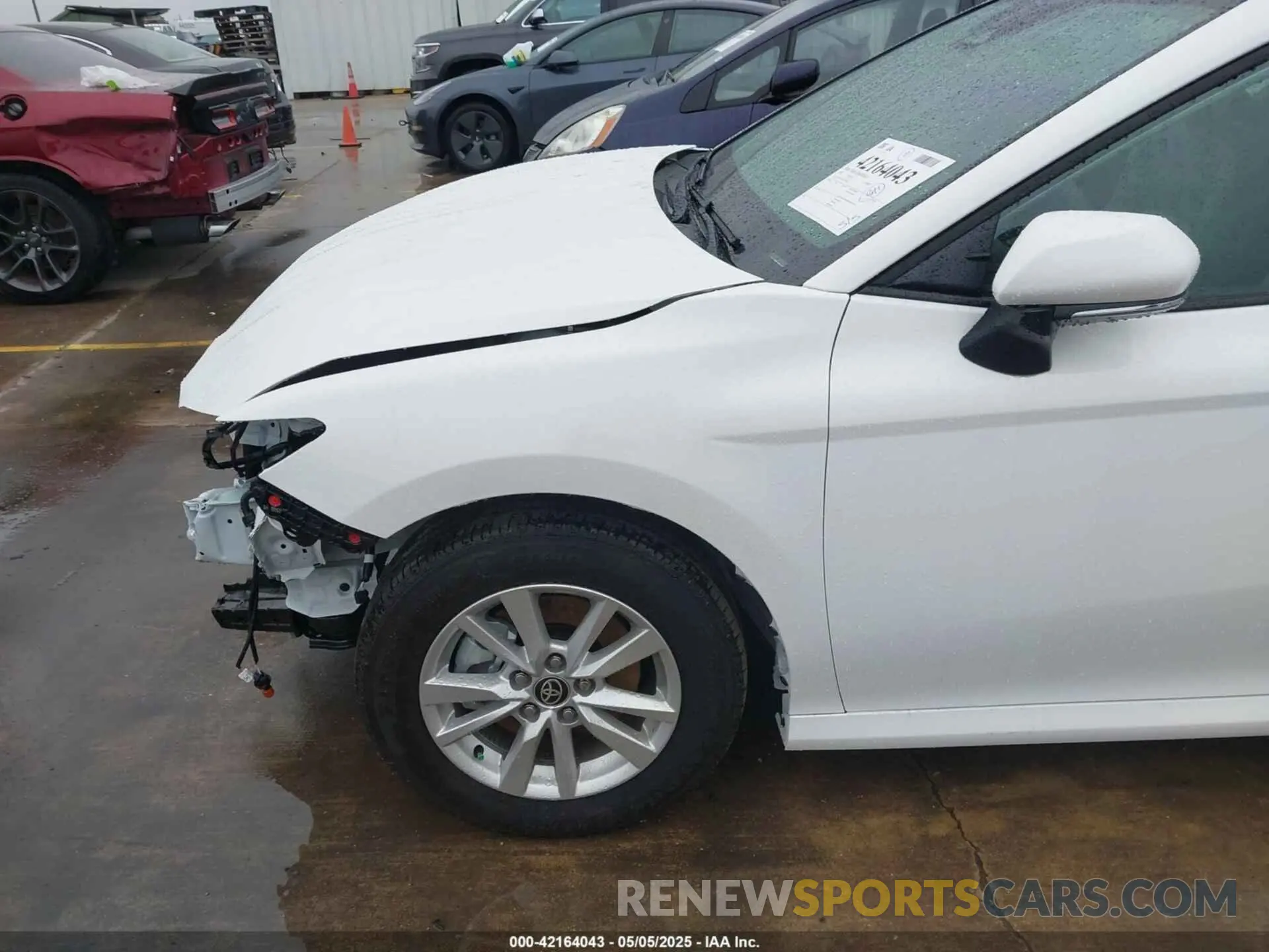 19 Photograph of a damaged car 4T1DAACK5SU140182 TOYOTA CAMRY 2025