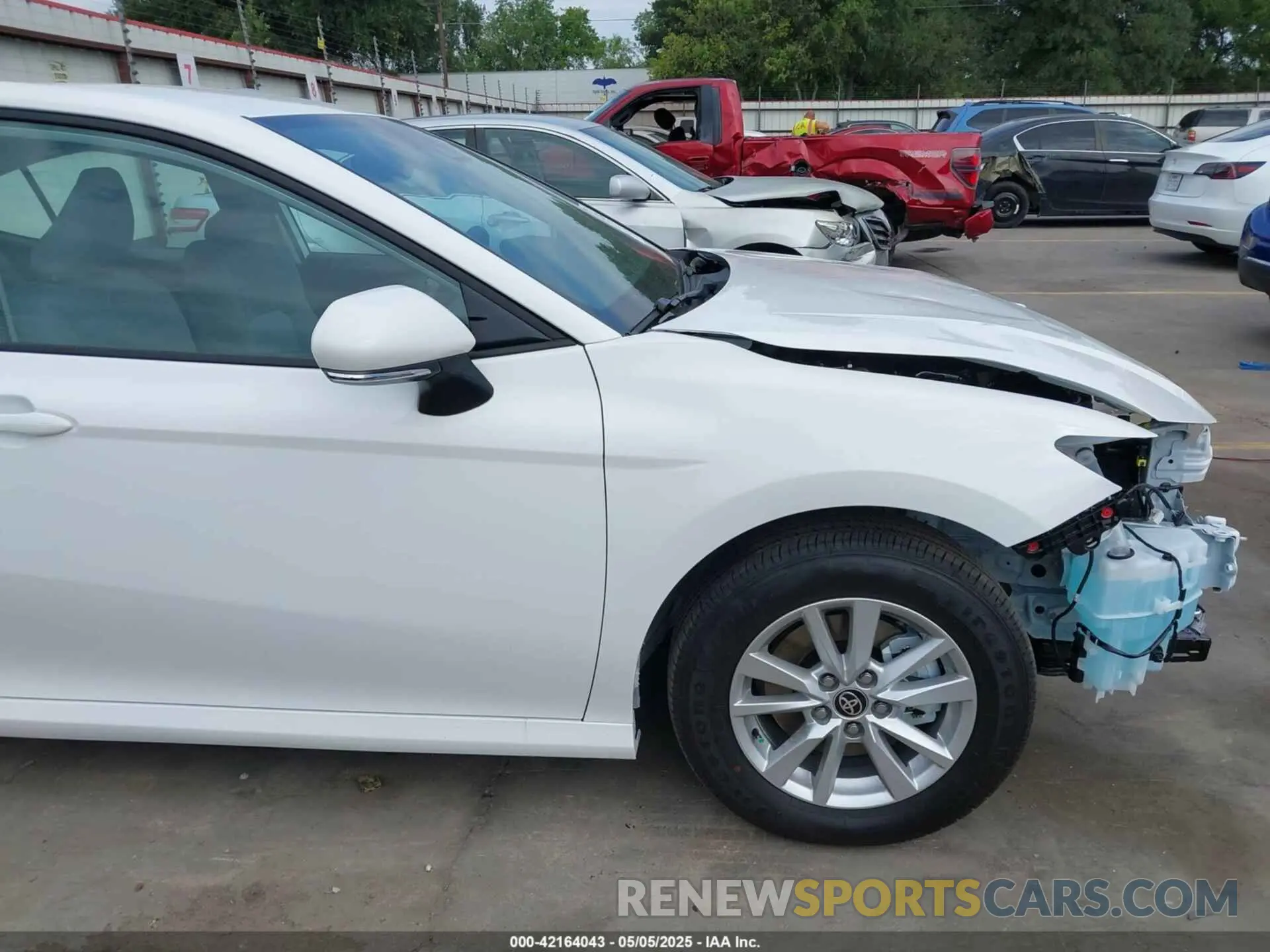 20 Photograph of a damaged car 4T1DAACK5SU140182 TOYOTA CAMRY 2025