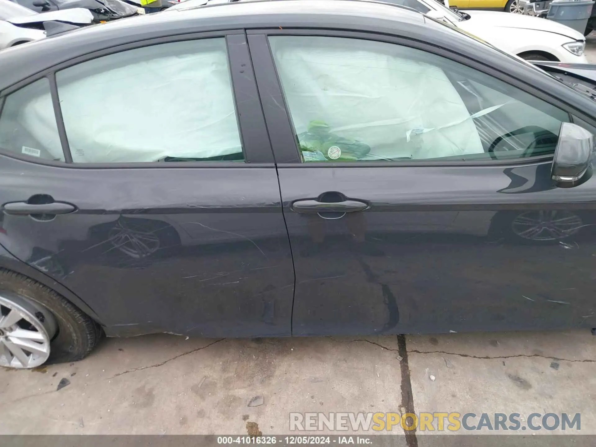 14 Photograph of a damaged car 4T1DAACK5SU512040 TOYOTA CAMRY 2025