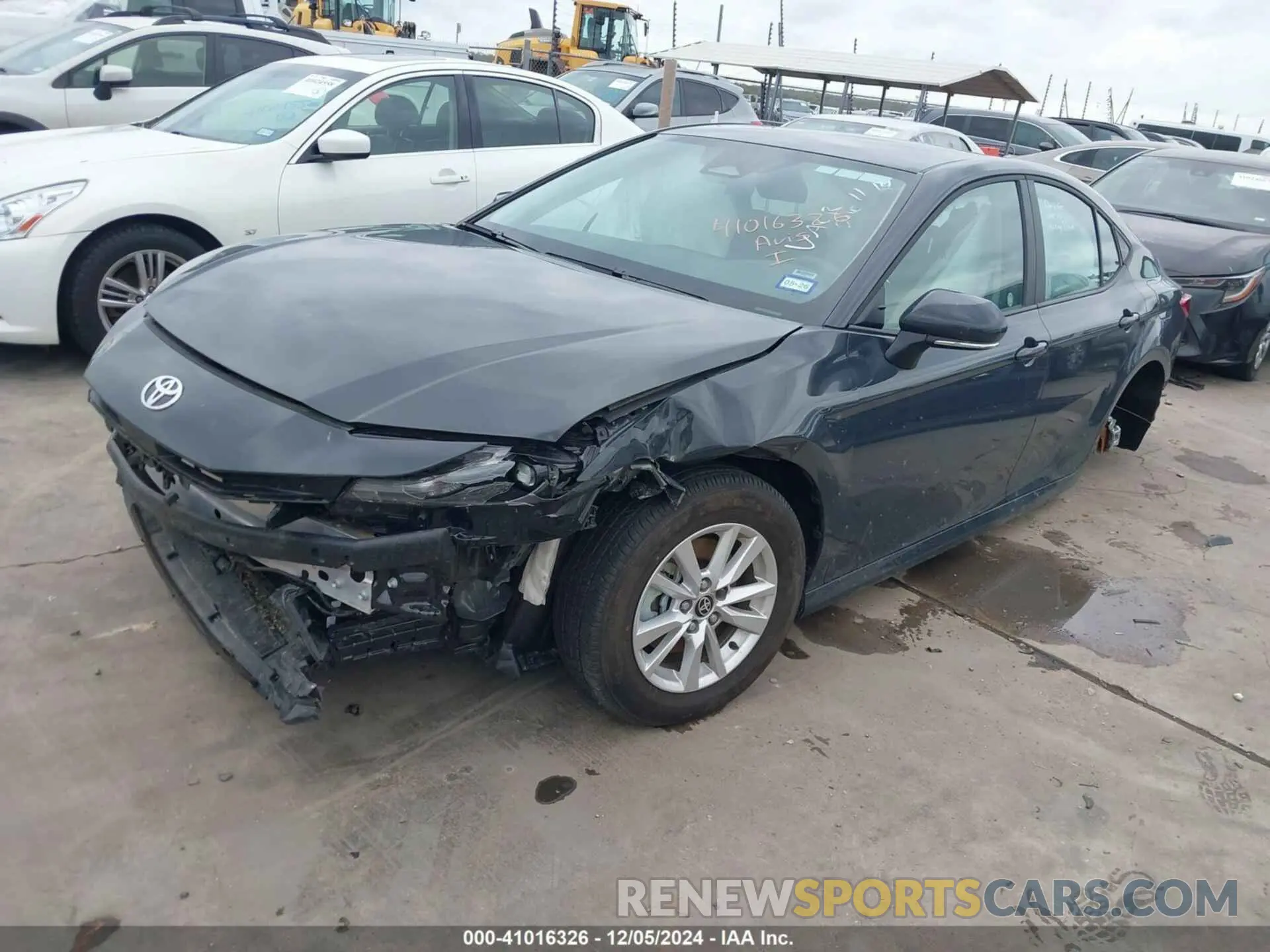 2 Photograph of a damaged car 4T1DAACK5SU512040 TOYOTA CAMRY 2025