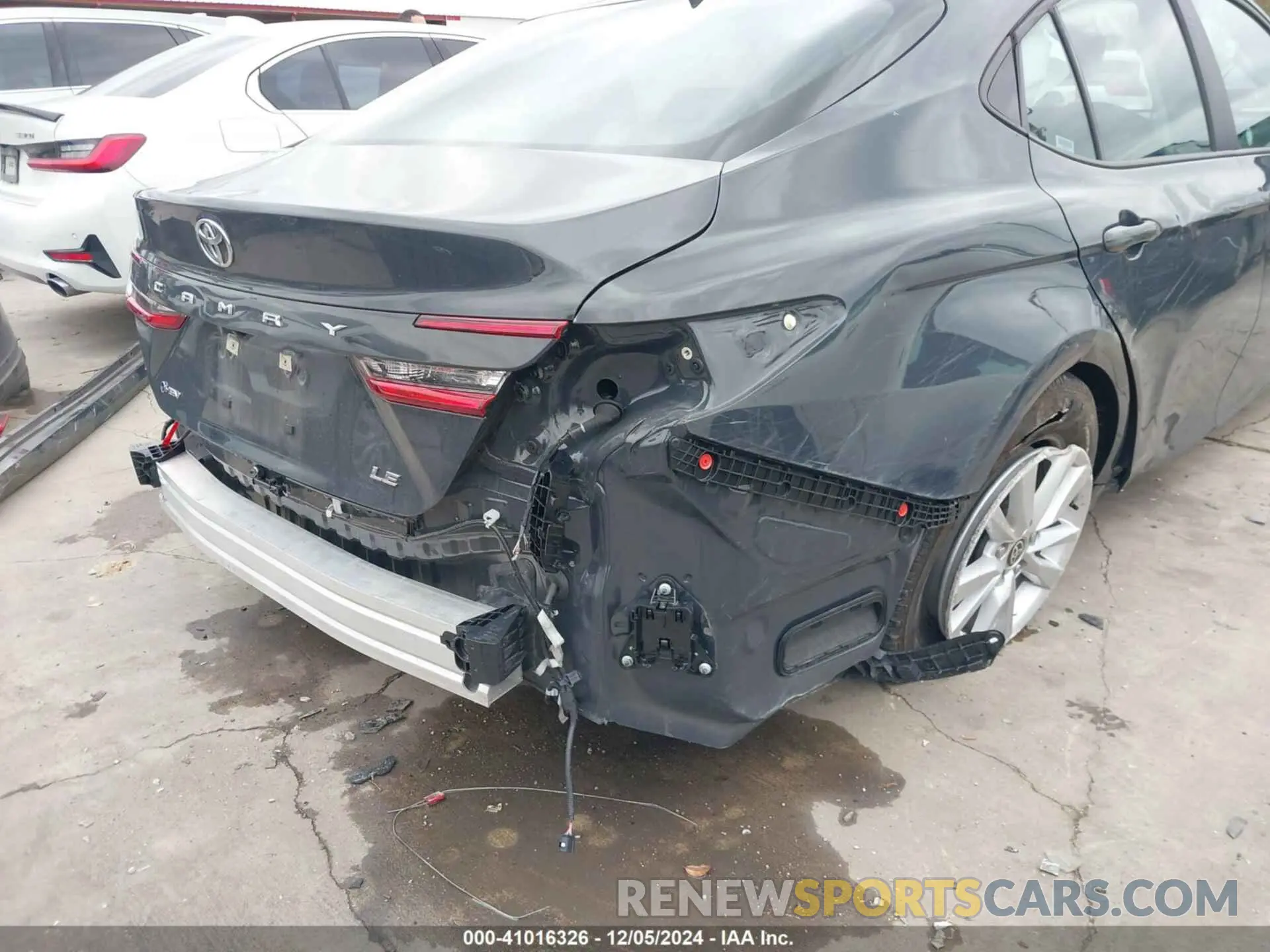 21 Photograph of a damaged car 4T1DAACK5SU512040 TOYOTA CAMRY 2025